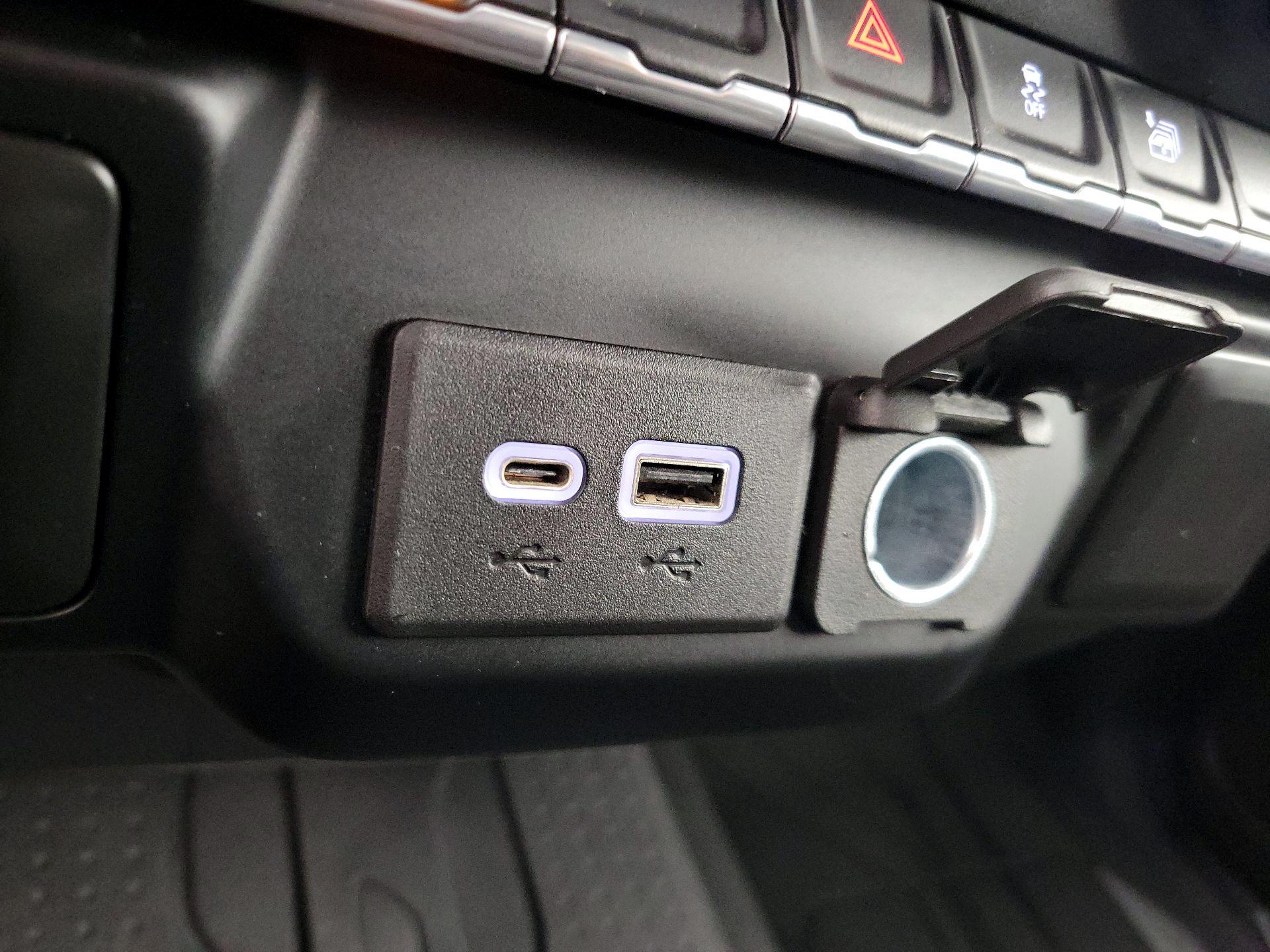 Thumbnail: 2020 Chevrolet Silverado 1500 - 18