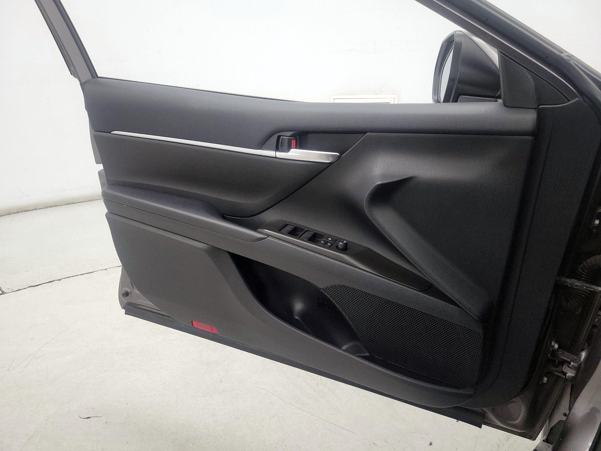 Thumbnail: 2023 Toyota Camry - 12