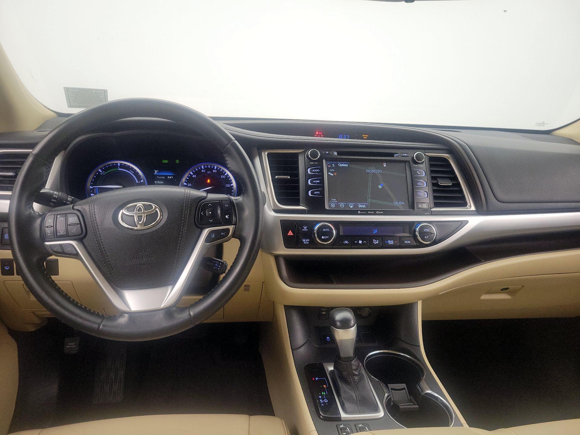 Thumbnail: 2017 Toyota Highlander - 9