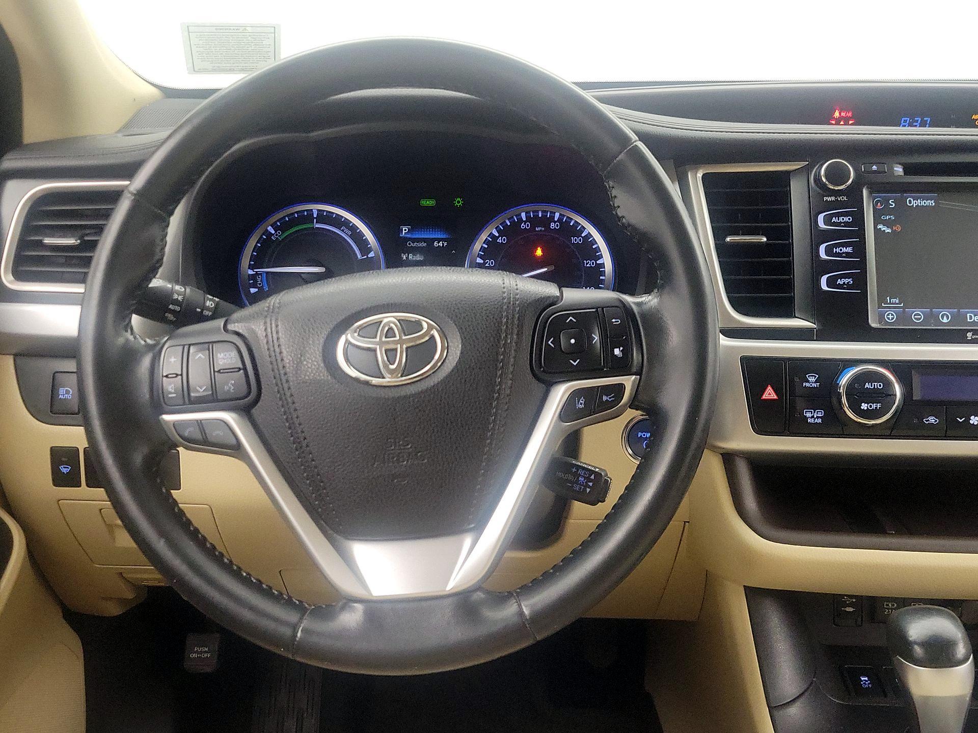 Thumbnail: 2017 Toyota Highlander - 10