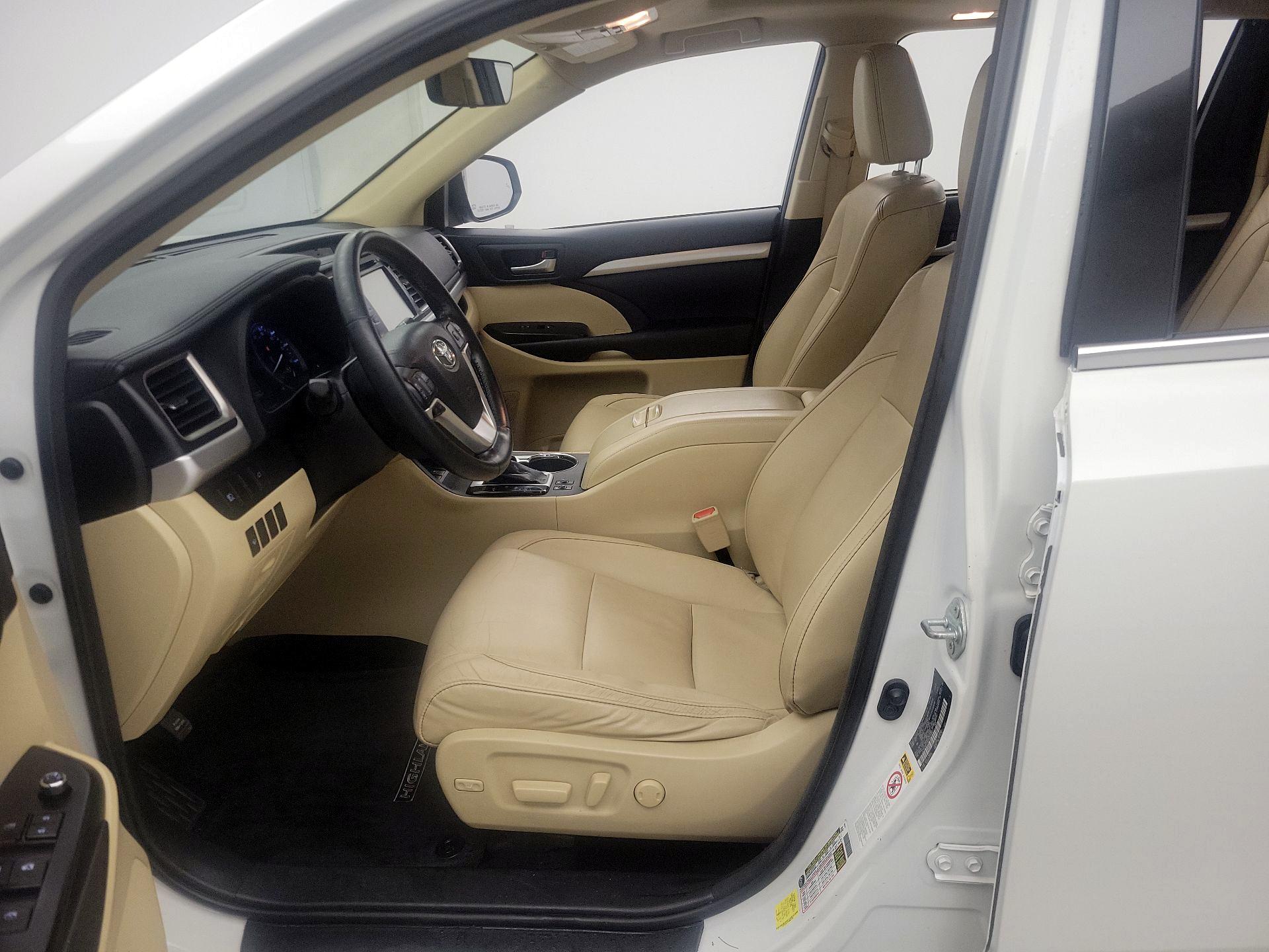 Thumbnail: 2017 Toyota Highlander - 11