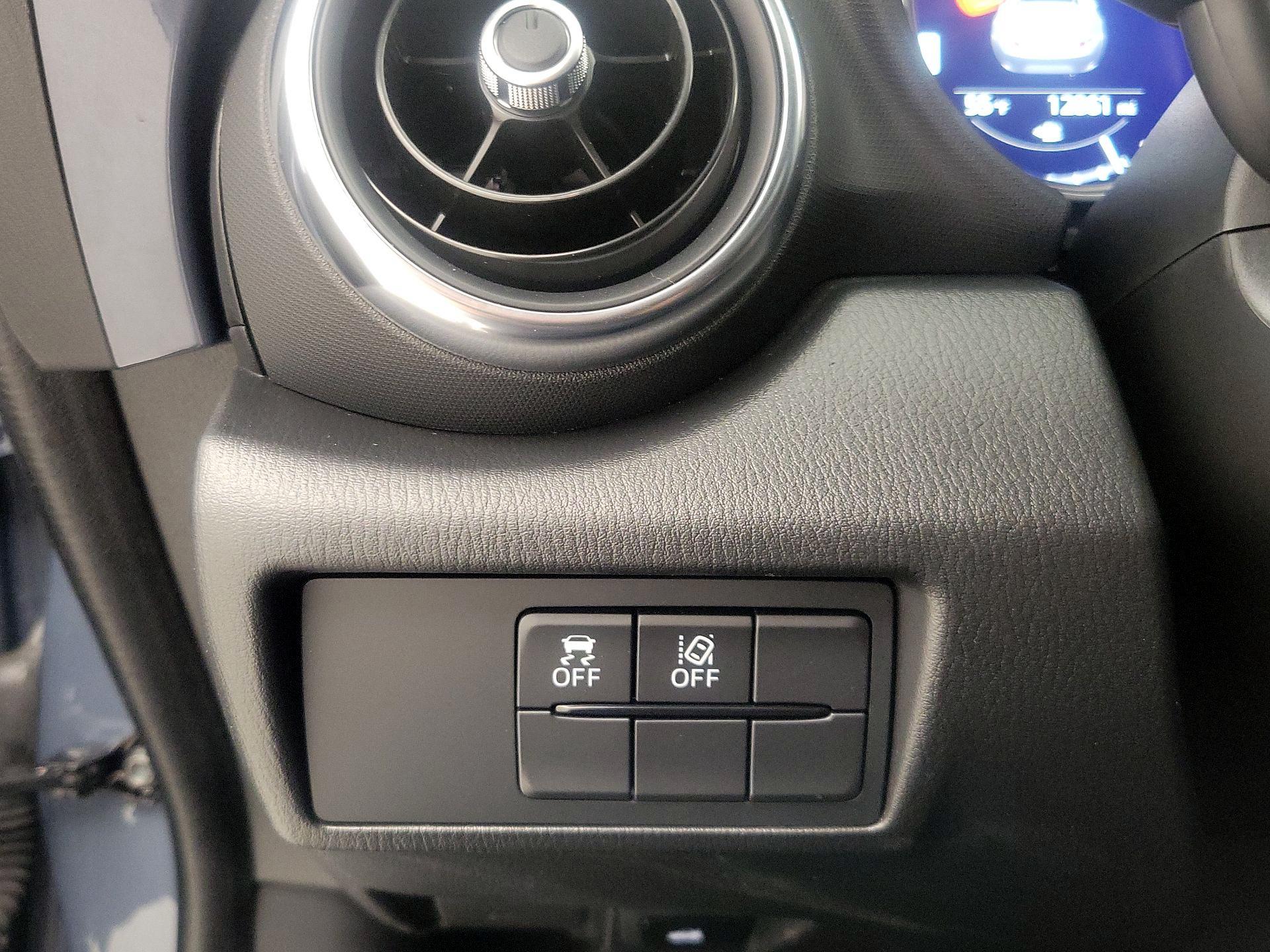 Thumbnail: 2021 Mazda MX-5 Miata - 13