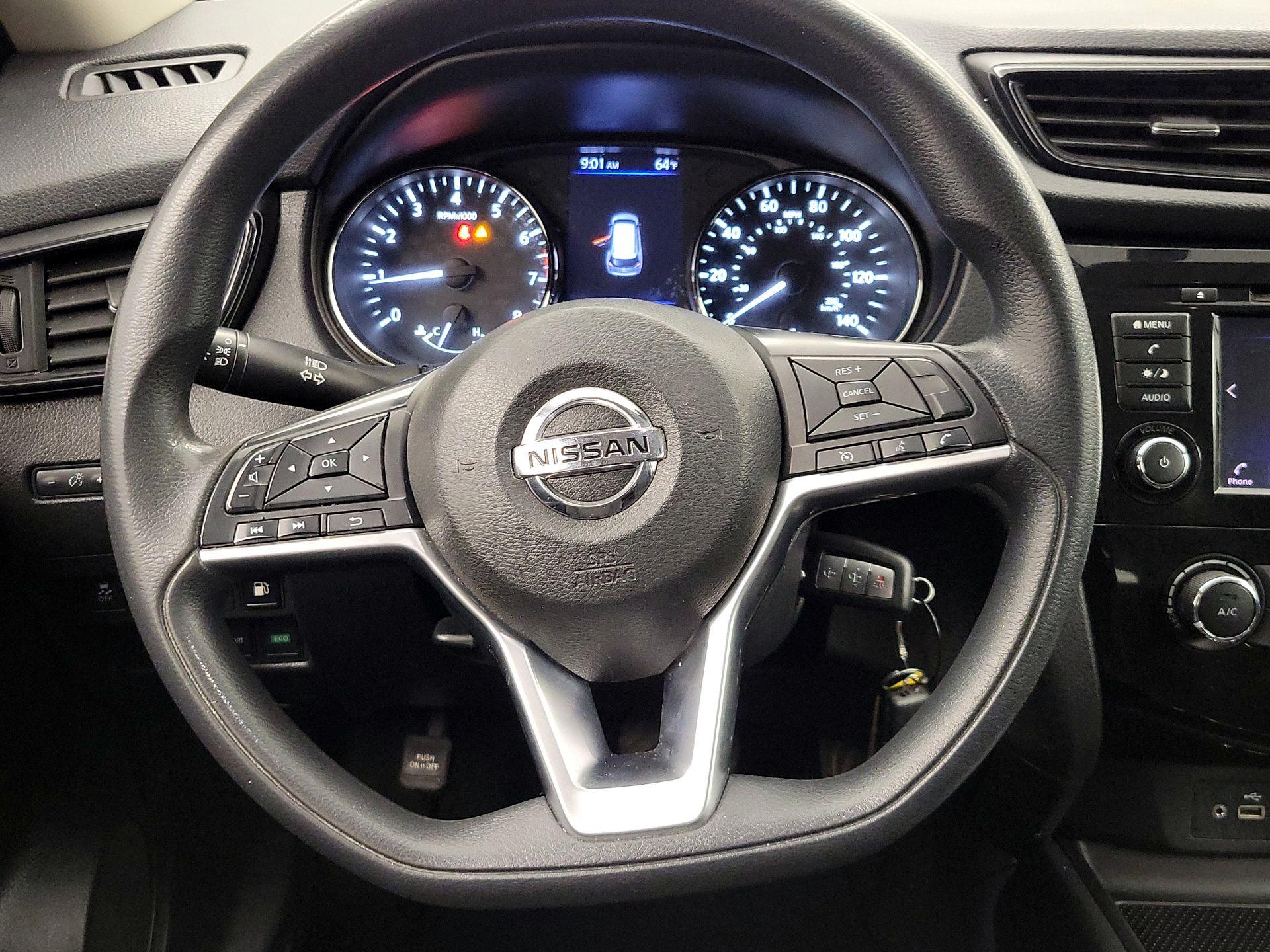 Thumbnail: 2018 Nissan Rogue - 10