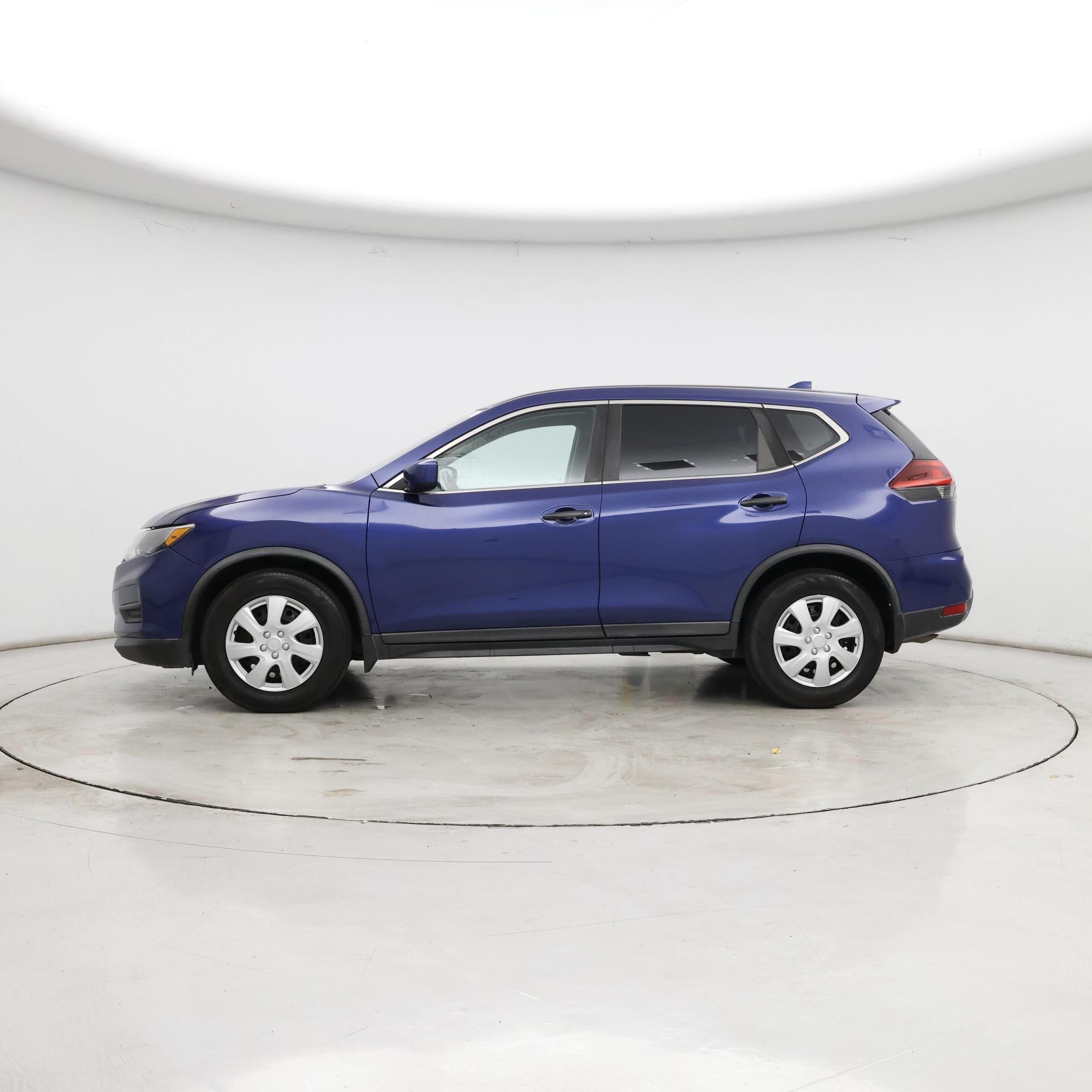 Thumbnail: 2018 Nissan Rogue - 3