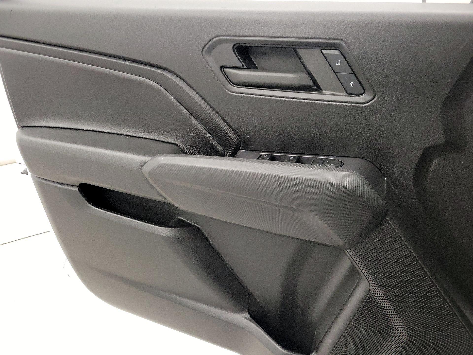 Thumbnail: 2023 Chevrolet Colorado - 12