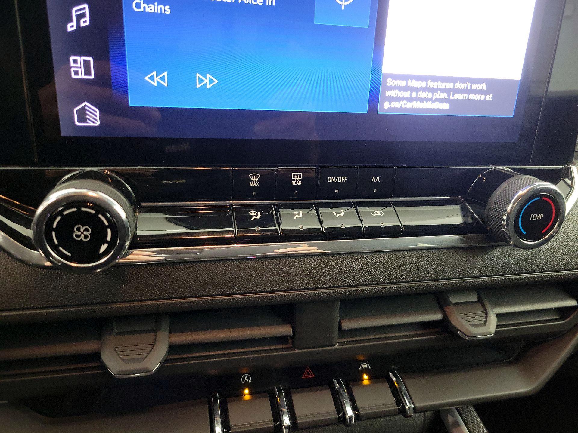 Thumbnail: 2023 Chevrolet Colorado - 16