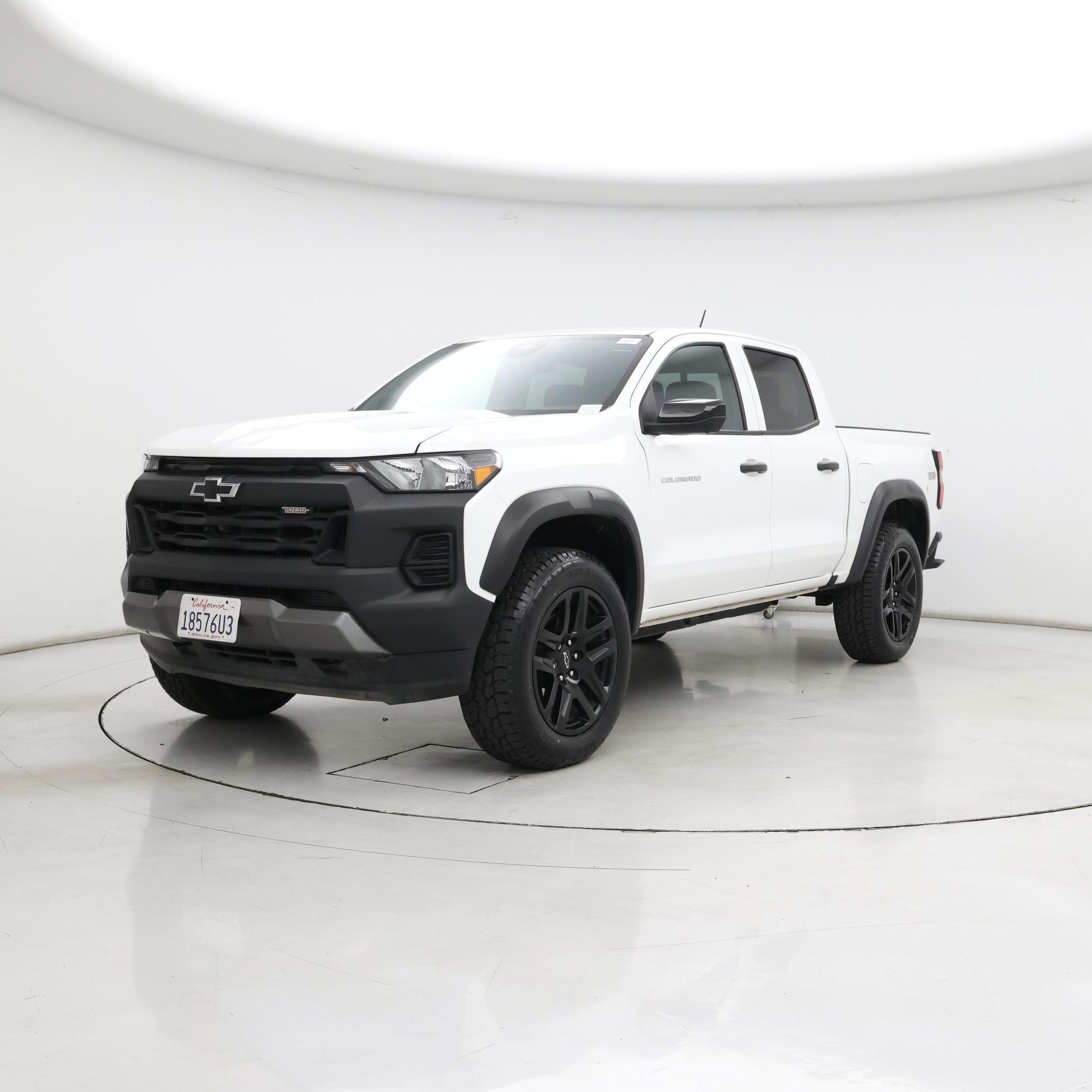 Thumbnail: 2023 Chevrolet Colorado - 4