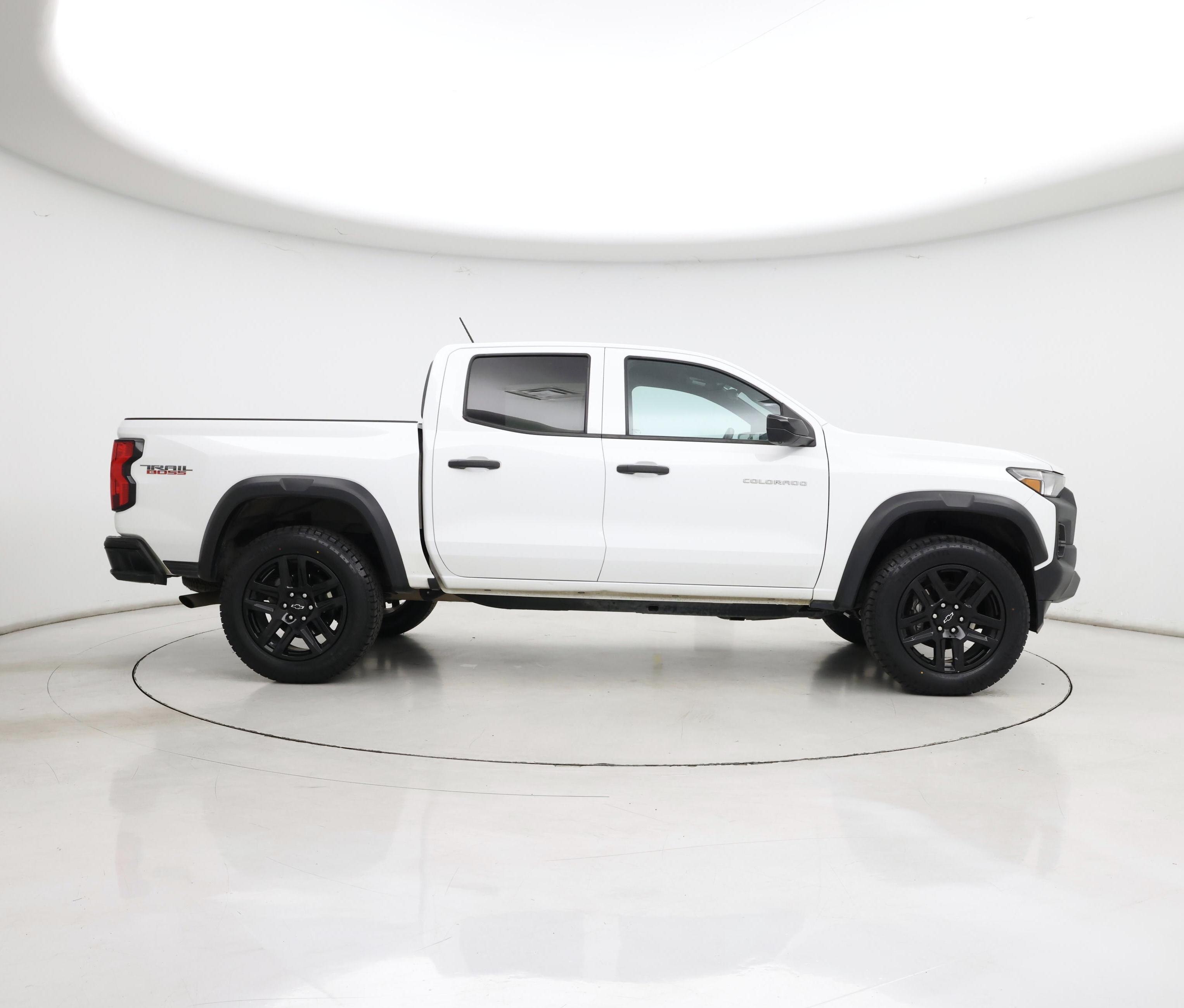 Thumbnail: 2023 Chevrolet Colorado - 7