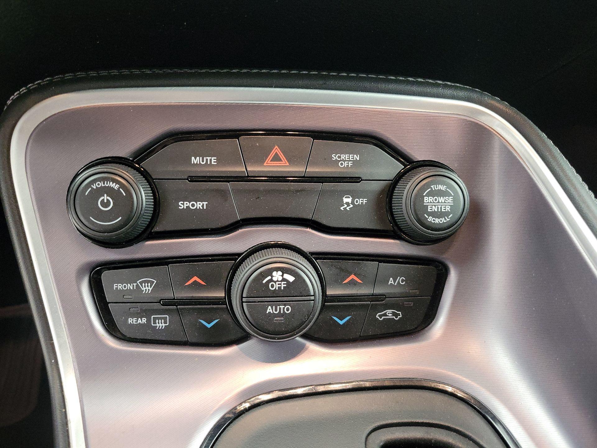 Thumbnail: 2019 Dodge Challenger - 17