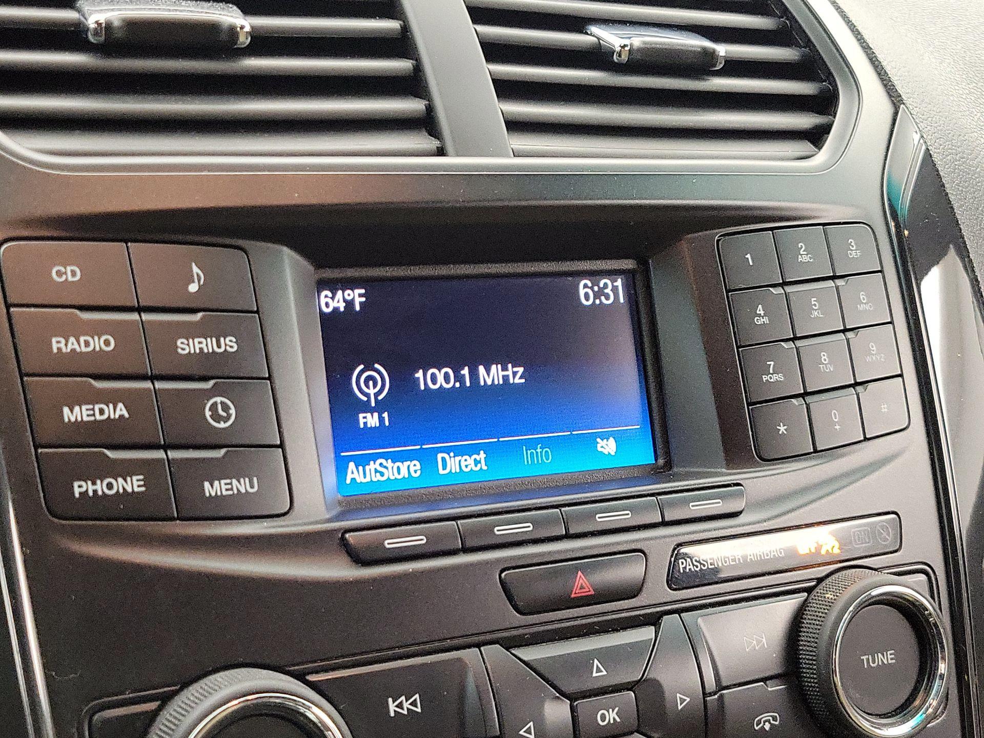 Thumbnail: 2016 Ford Explorer - 15