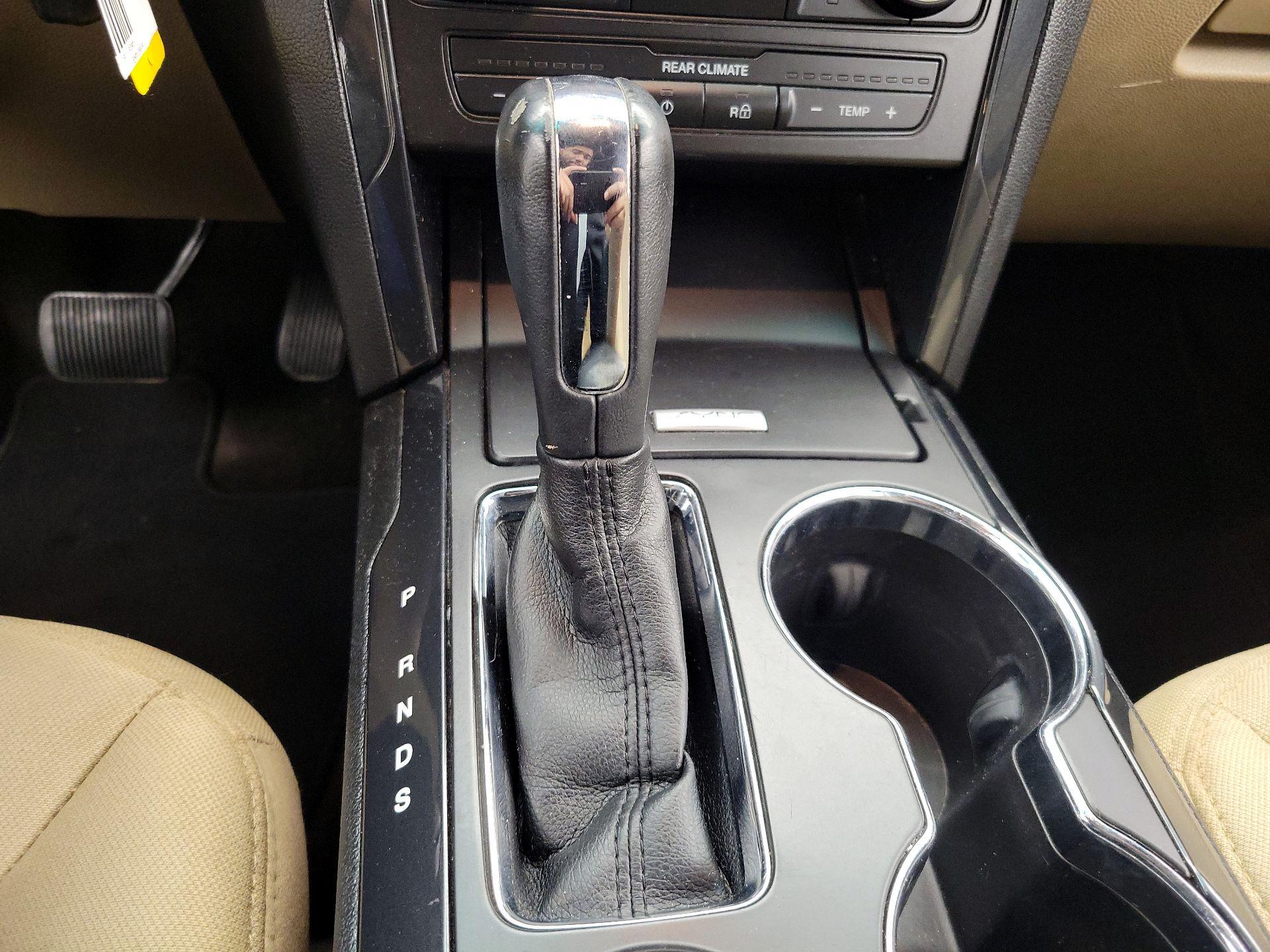 Thumbnail: 2016 Ford Explorer - 17