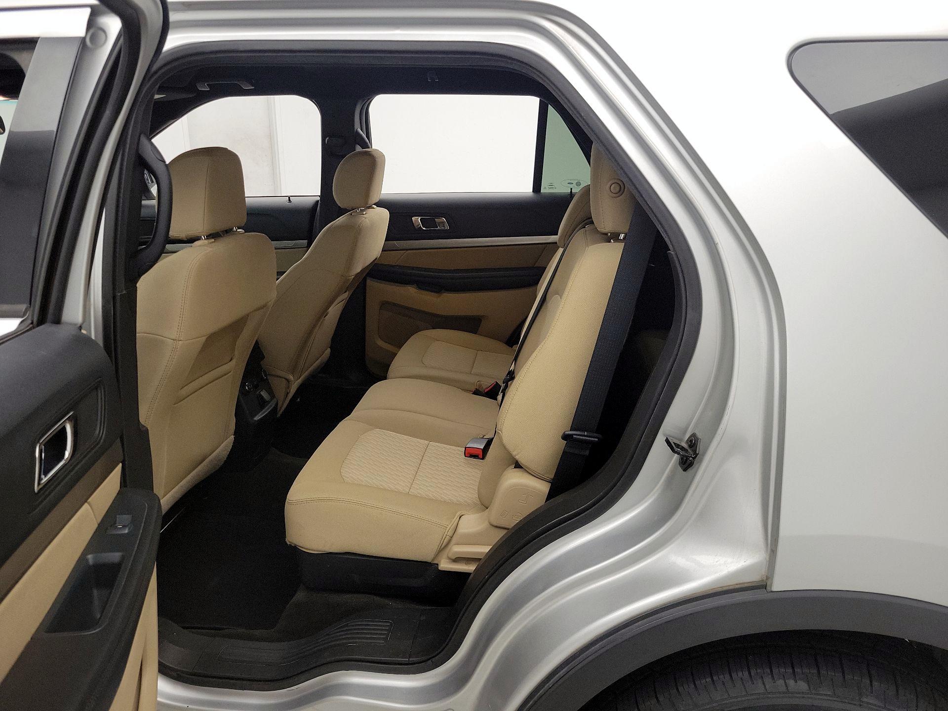 Thumbnail: 2016 Ford Explorer - 19