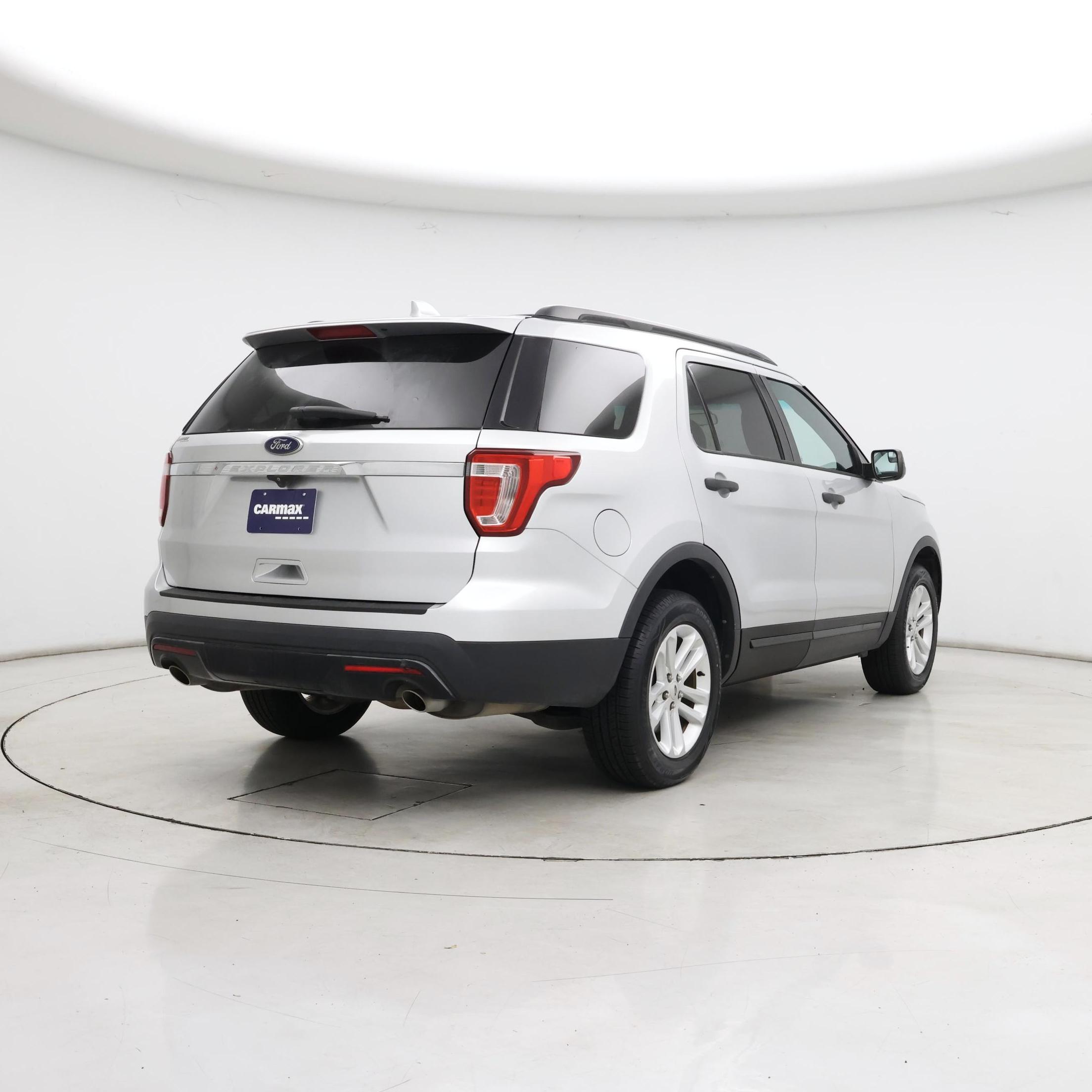 Thumbnail: 2016 Ford Explorer - 8