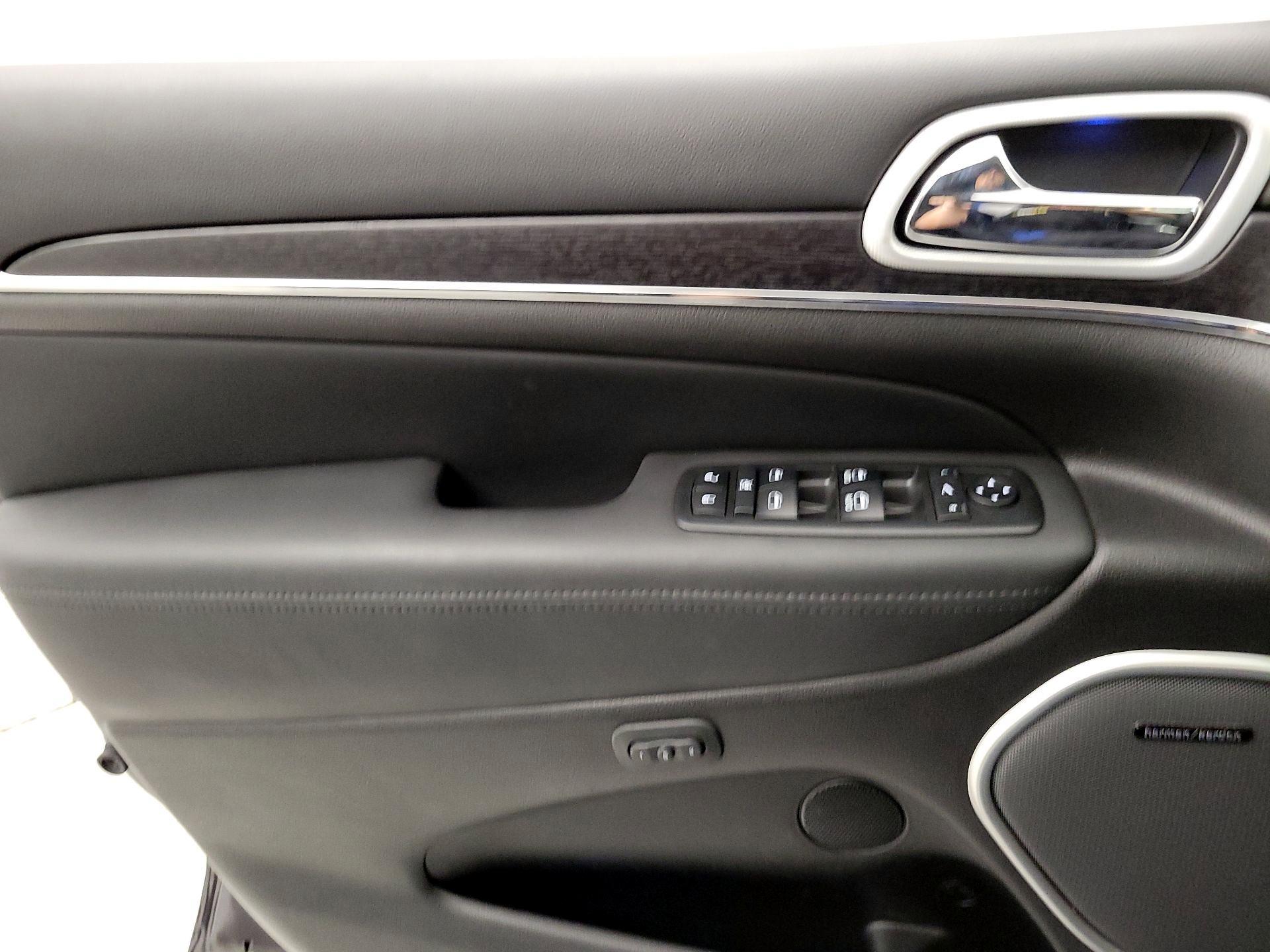 Thumbnail: 2018 Jeep Grand Cherokee - 12