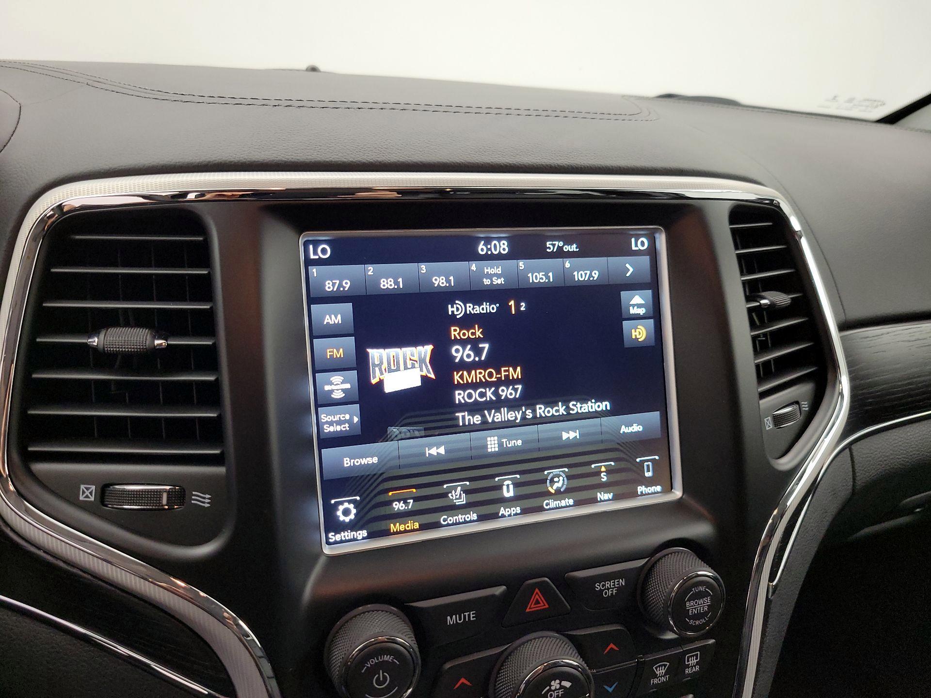 Thumbnail: 2018 Jeep Grand Cherokee - 16