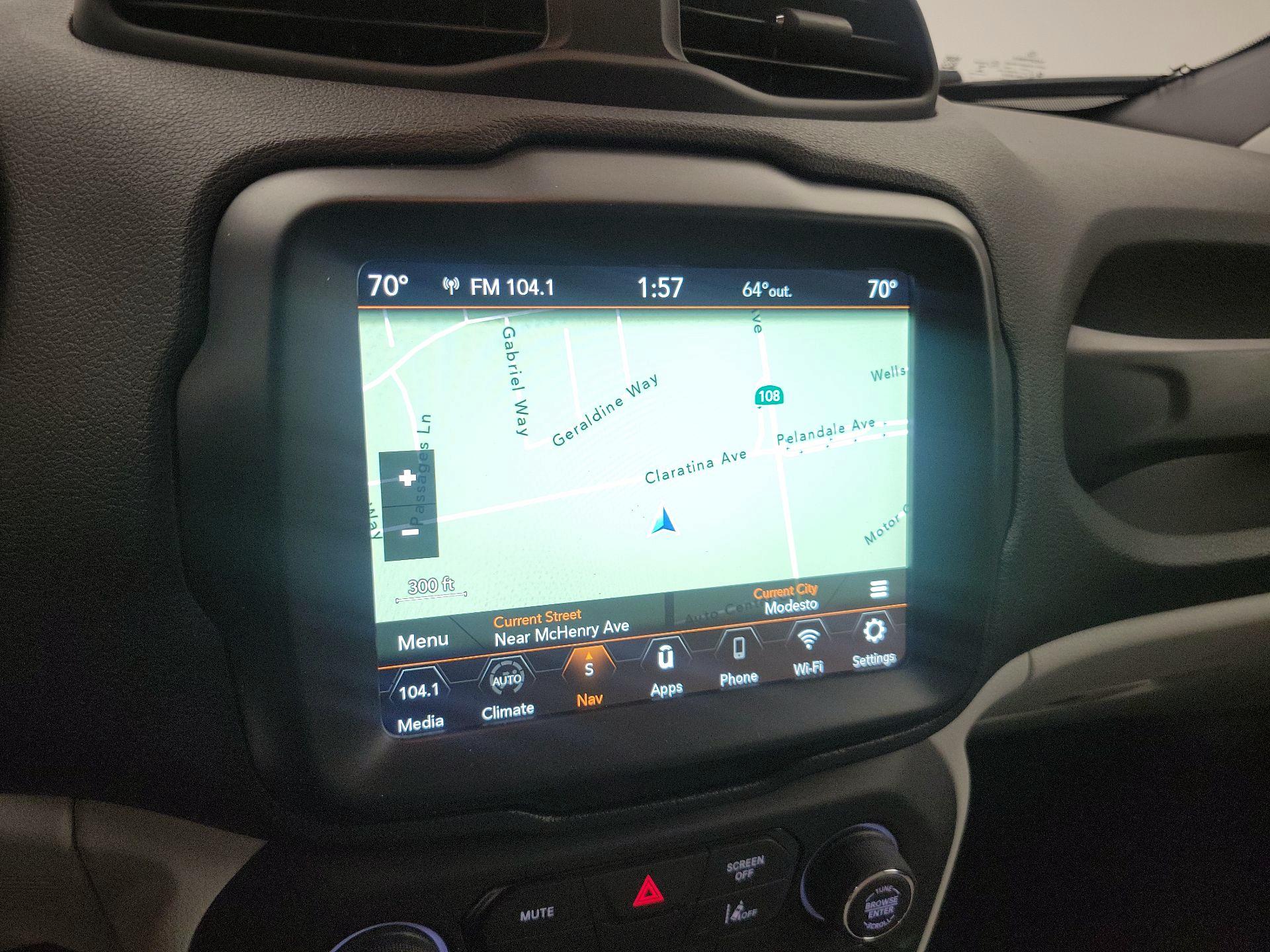 Thumbnail: 2022 Jeep Renegade - 14