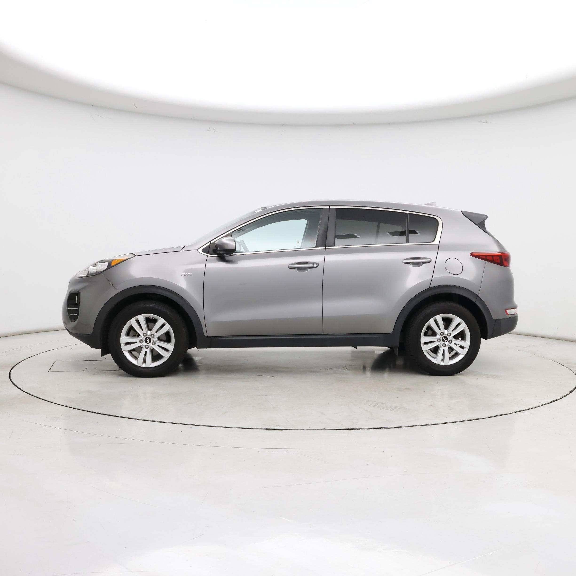 Thumbnail: 2018 Kia Sportage - 3
