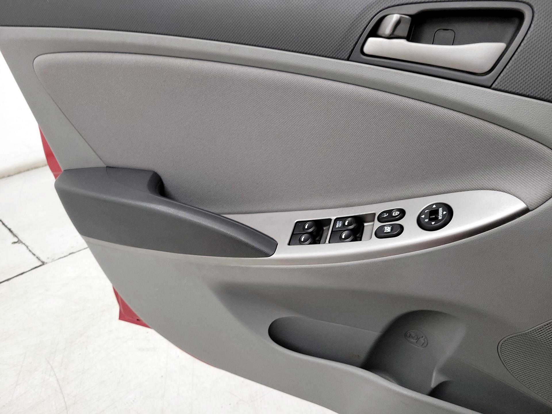 Thumbnail: 2017 Hyundai Accent - 12