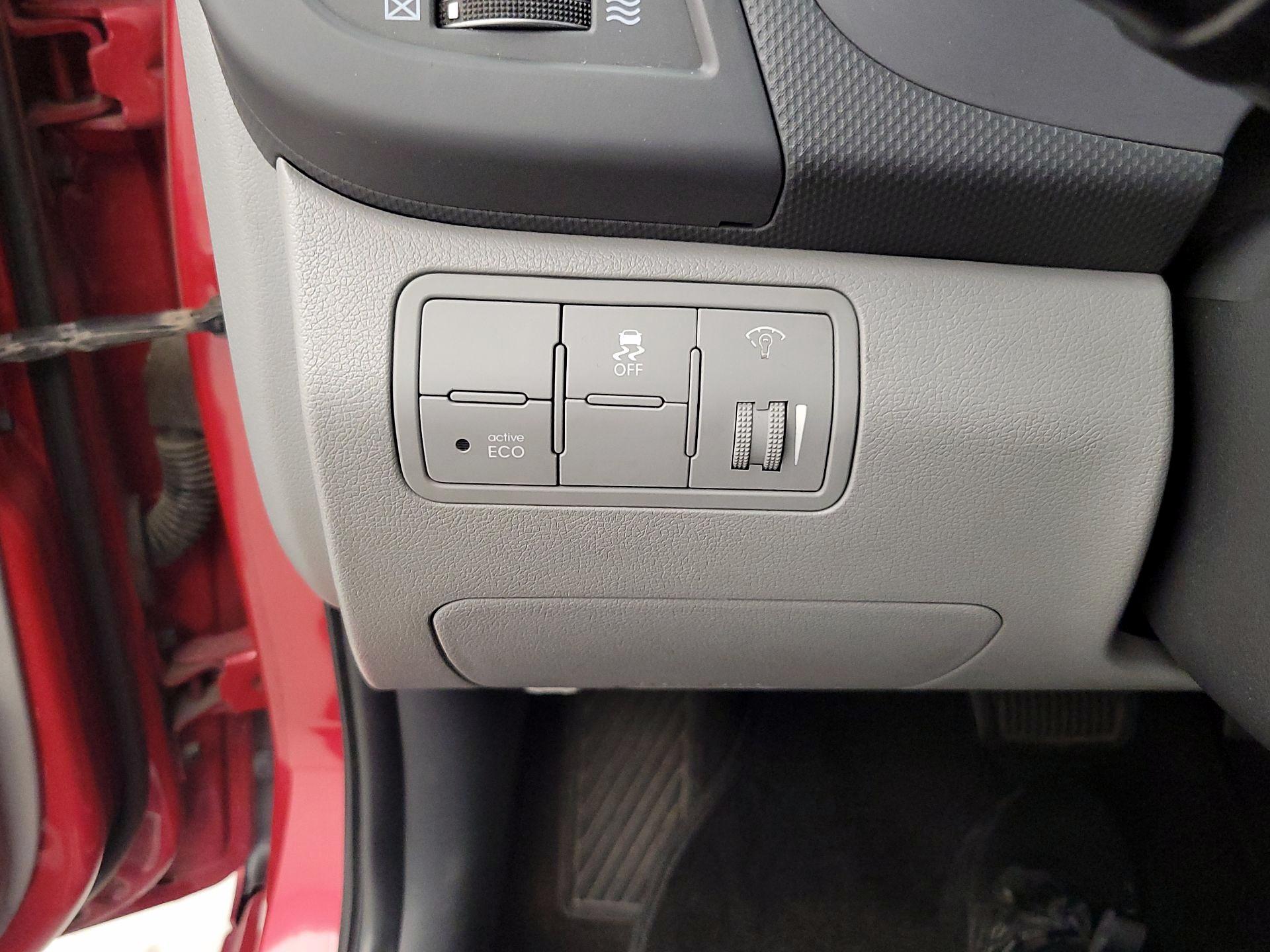 Thumbnail: 2017 Hyundai Accent - 13