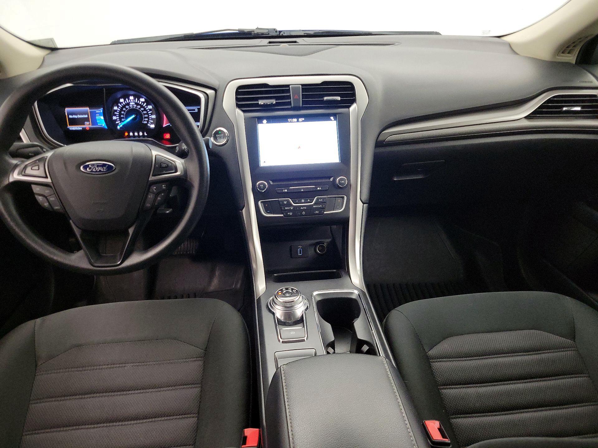 Thumbnail: 2017 Ford Fusion - 9