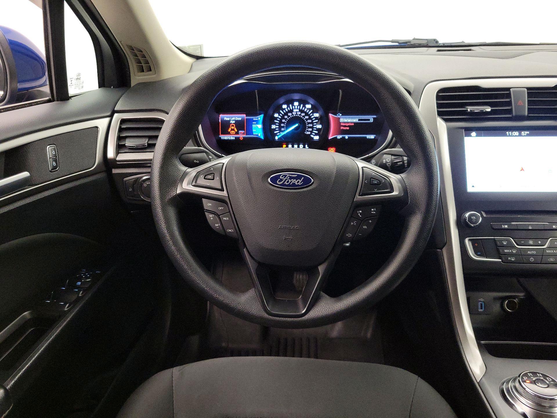 Thumbnail: 2017 Ford Fusion - 10