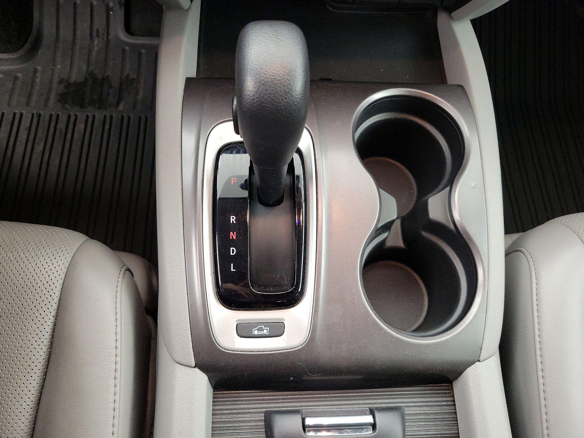 Thumbnail: 2017 Honda Ridgeline - 18