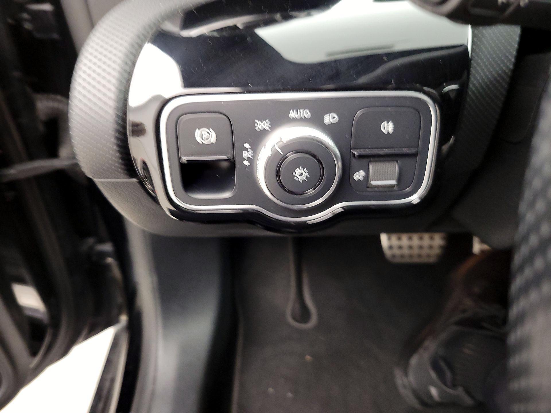 Thumbnail: 2020 Mercedes-Benz CLA - 13