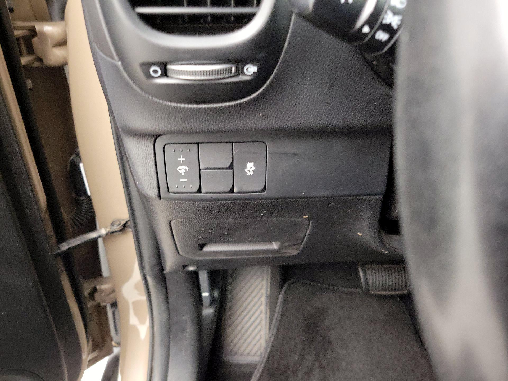 Thumbnail: 2014 Kia Soul - 13