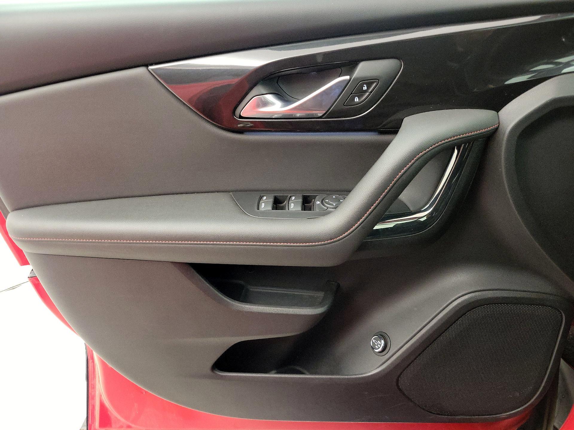 Thumbnail: 2020 Chevrolet Blazer - 12