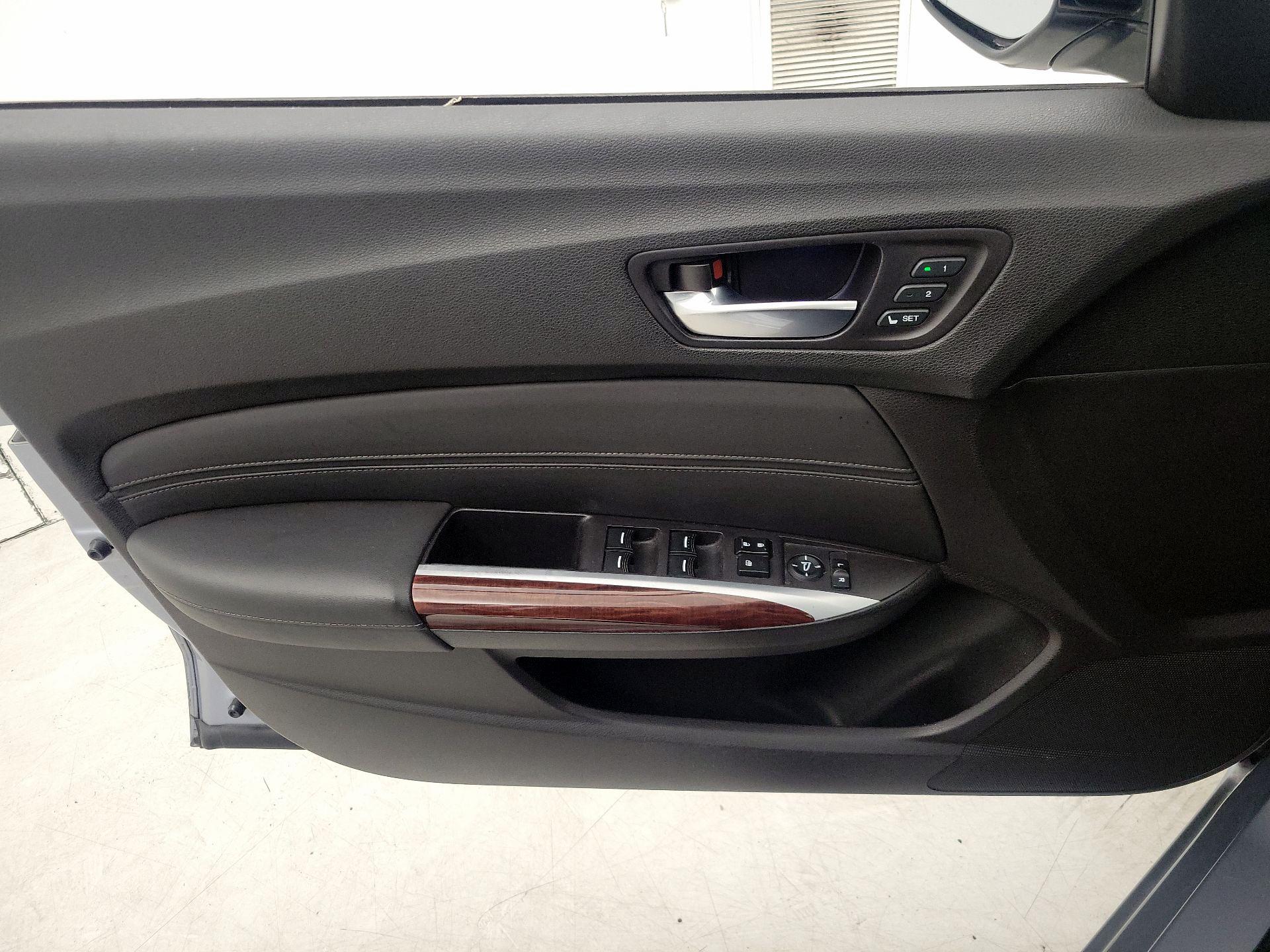 Thumbnail: 2015 Acura TLX - 12