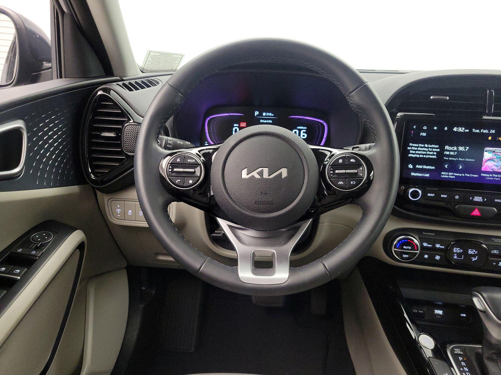 Thumbnail: 2023 Kia Soul - 10