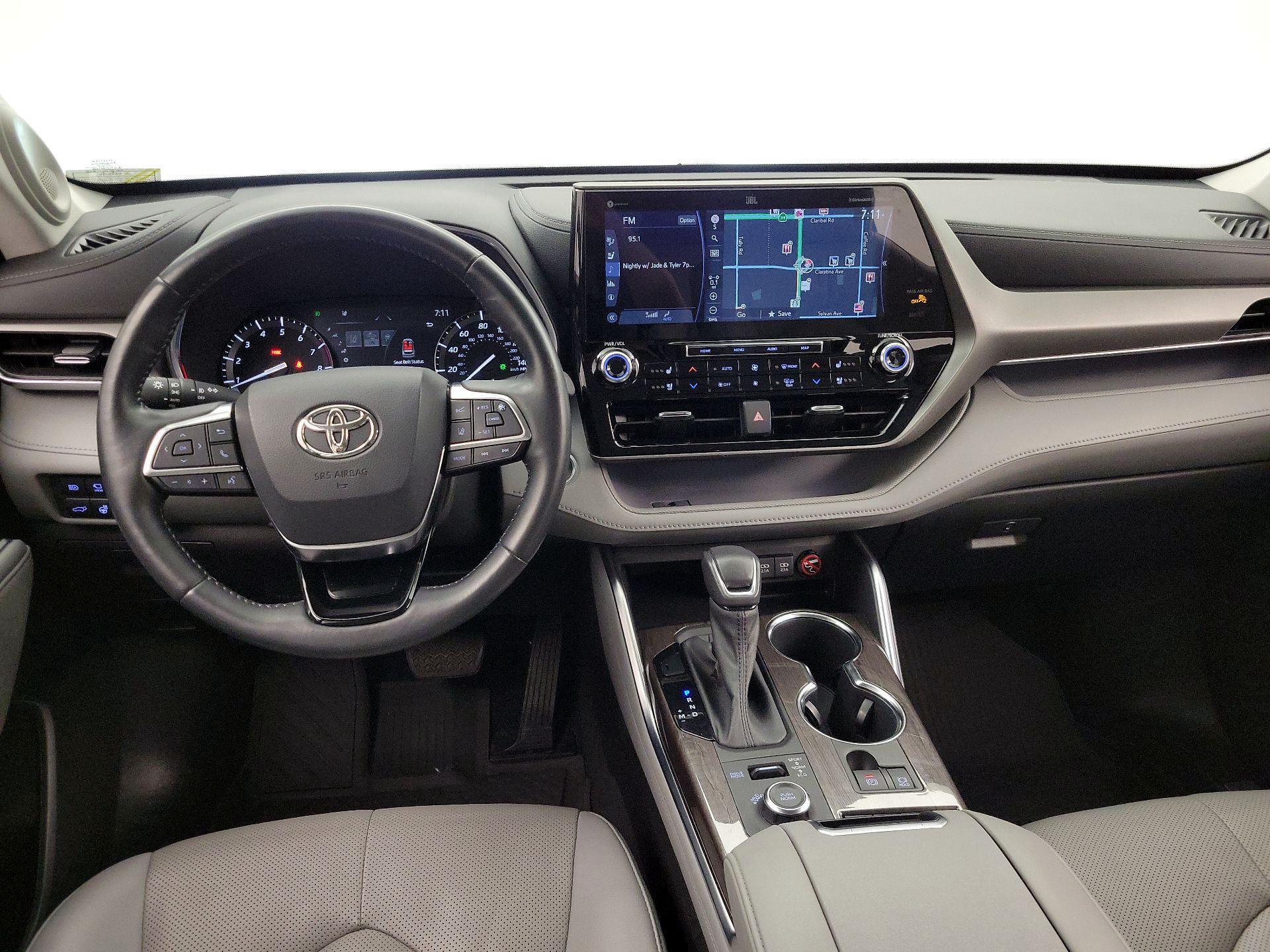 Thumbnail: 2021 Toyota Highlander - 9