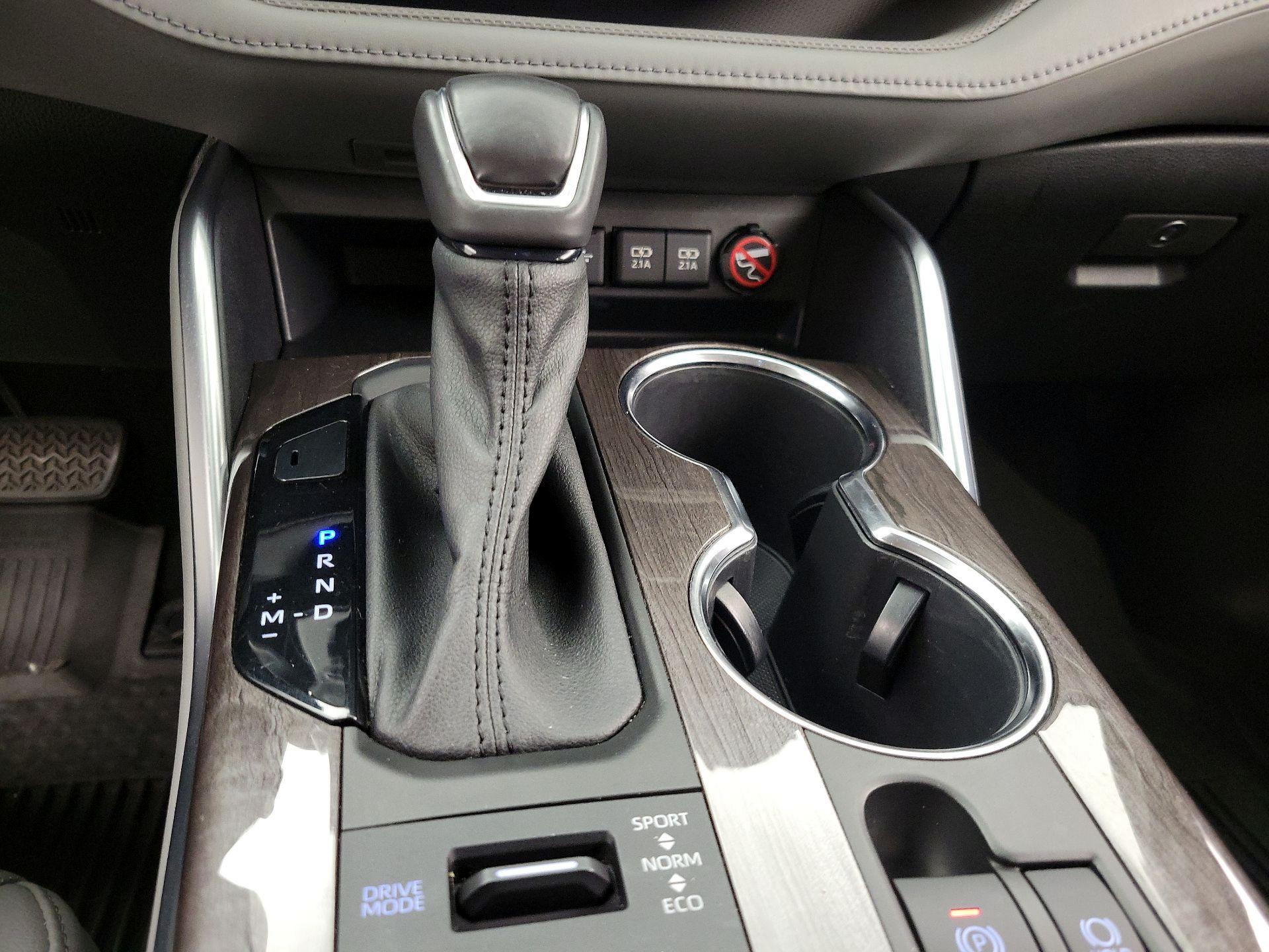 Thumbnail: 2021 Toyota Highlander - 18