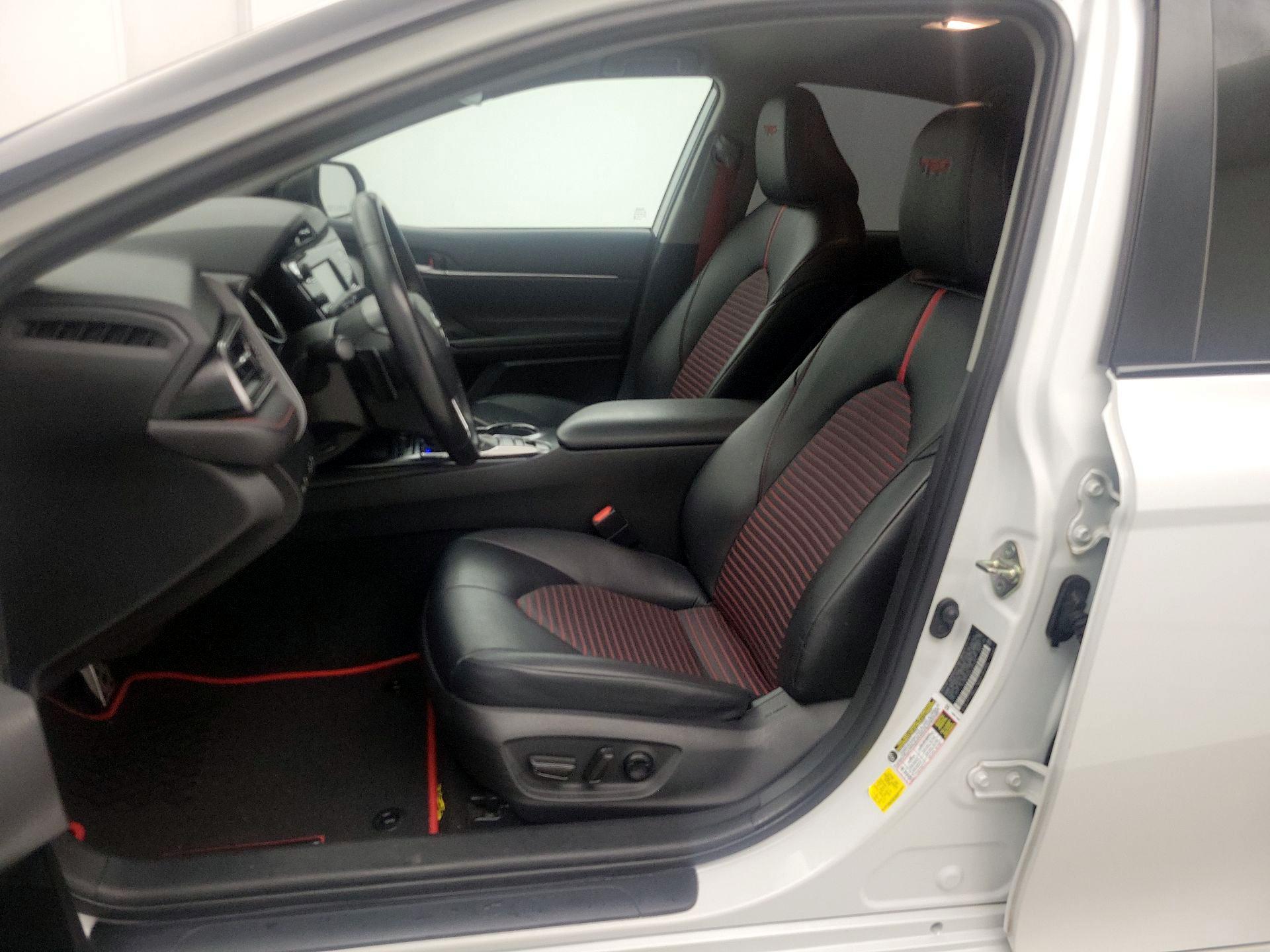 Thumbnail: 2020 Toyota Camry - 11