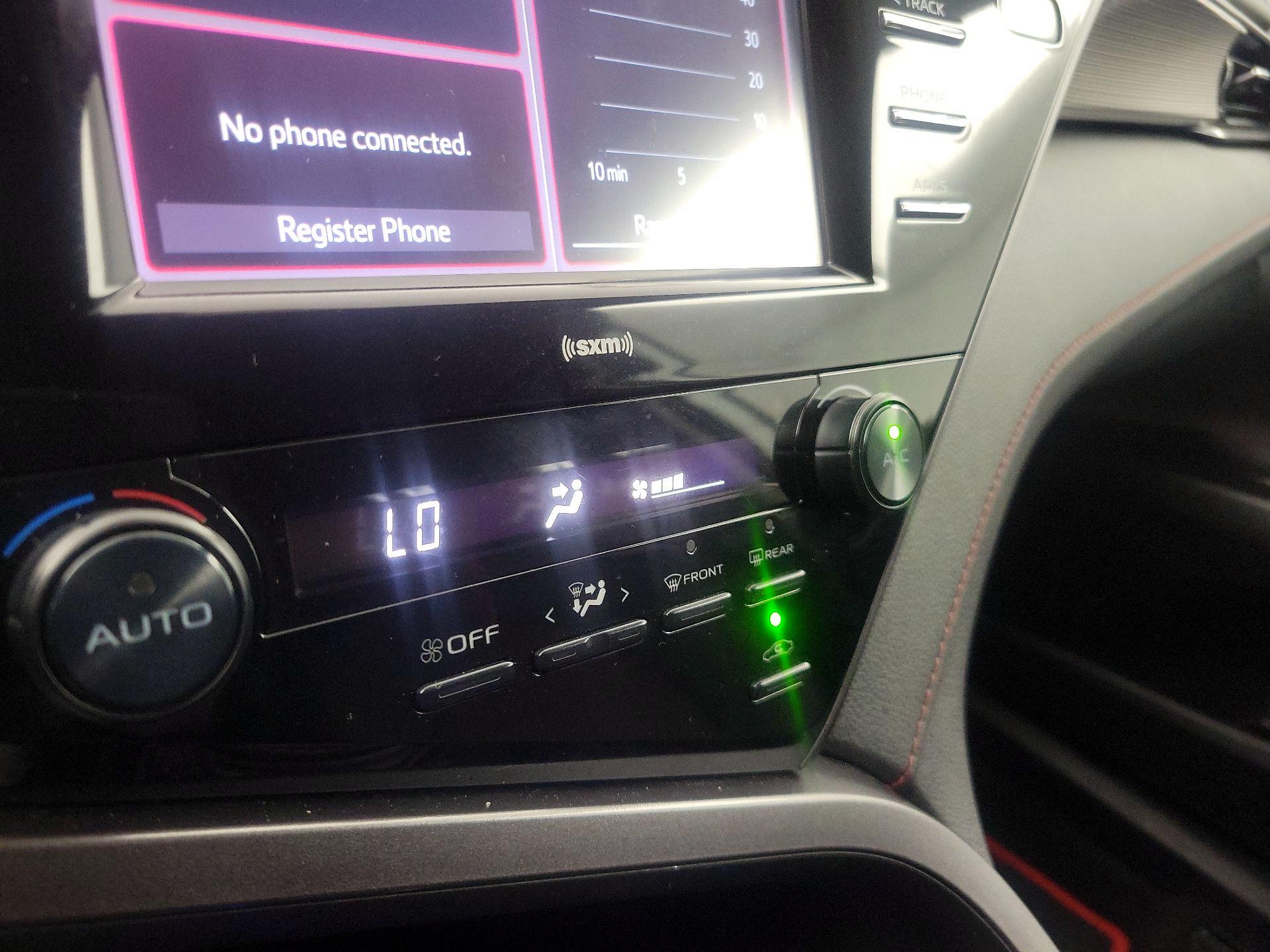 Thumbnail: 2020 Toyota Camry - 16