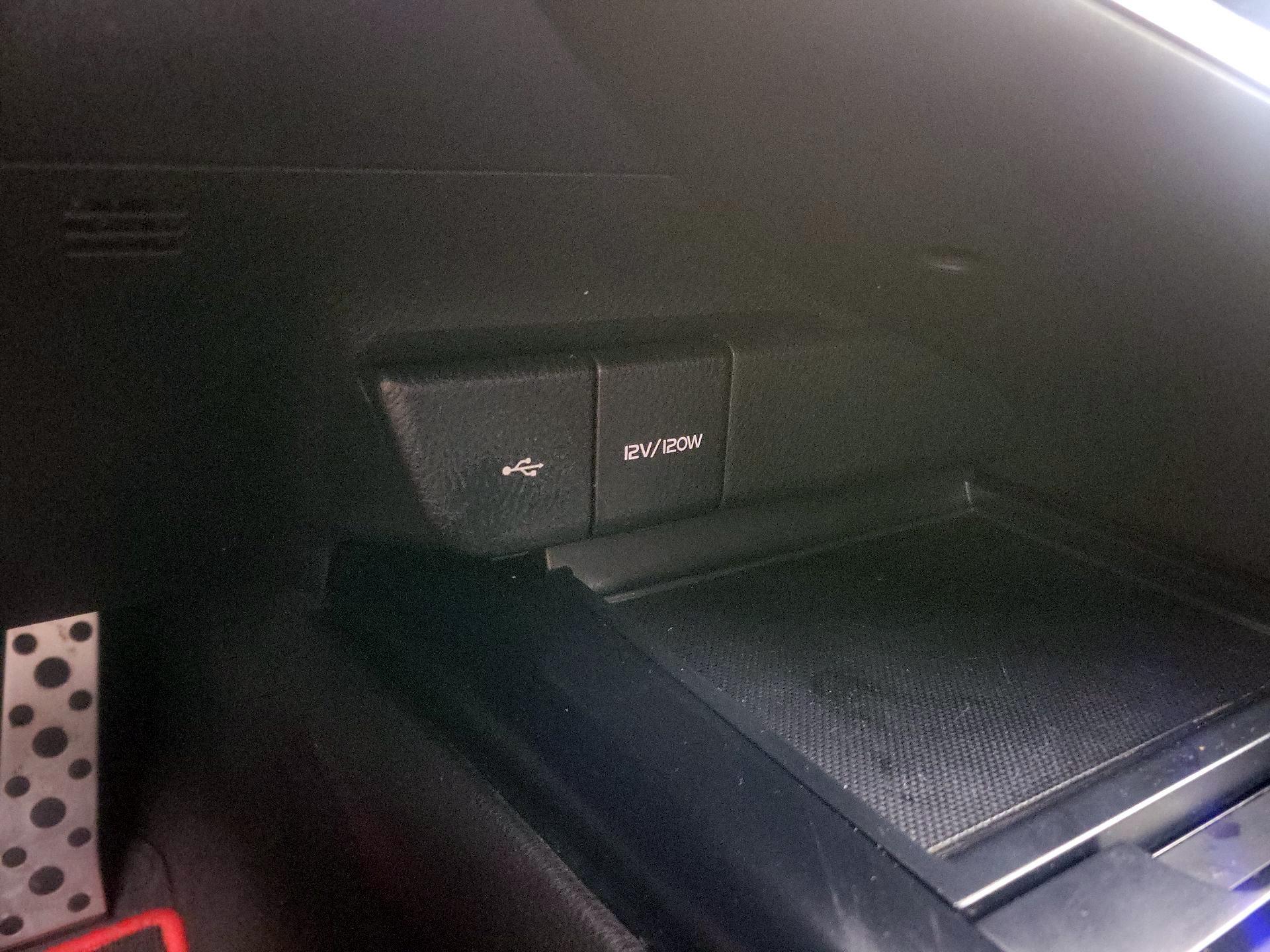 Thumbnail: 2020 Toyota Camry - 18