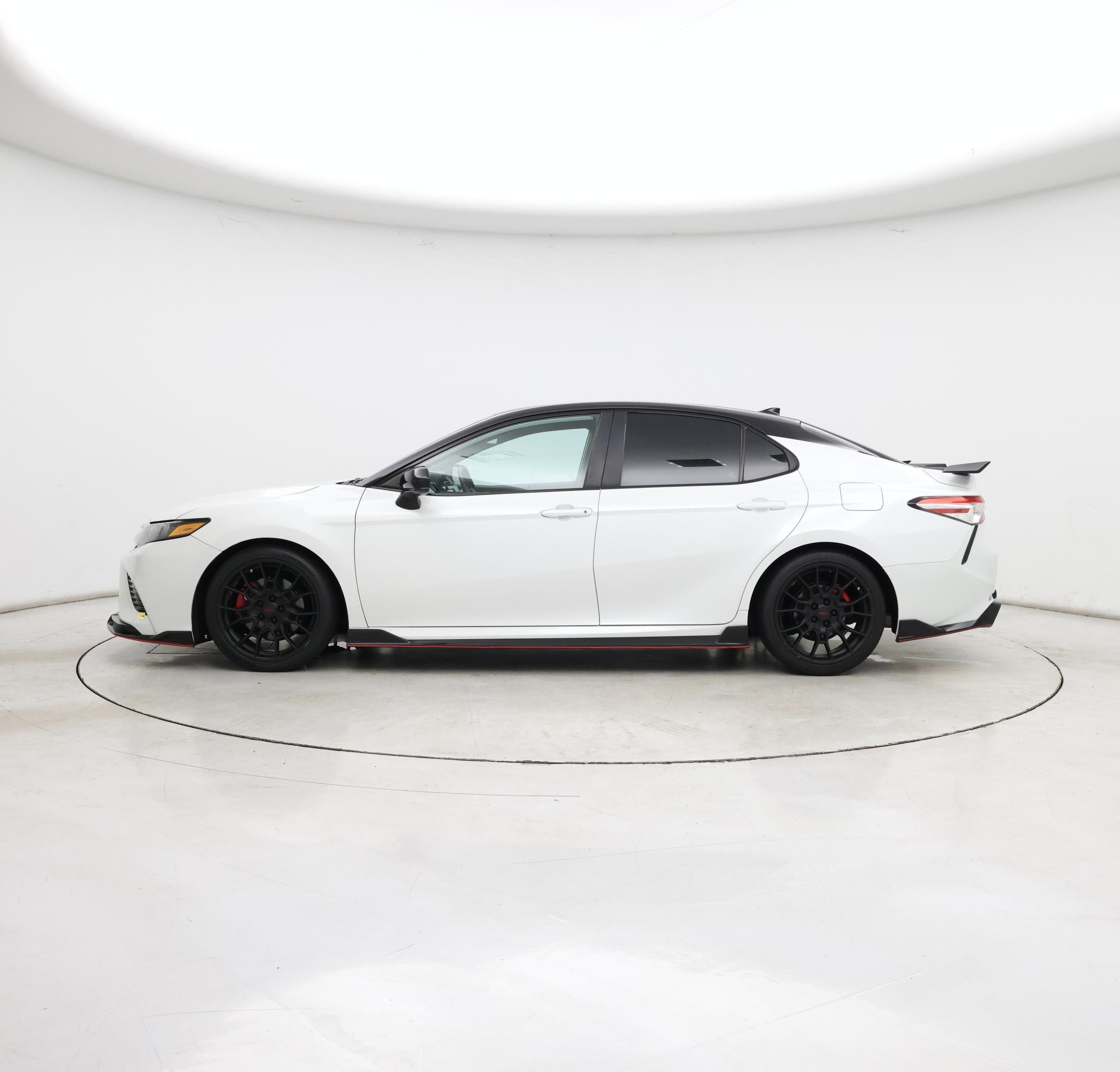 Thumbnail: 2020 Toyota Camry - 3