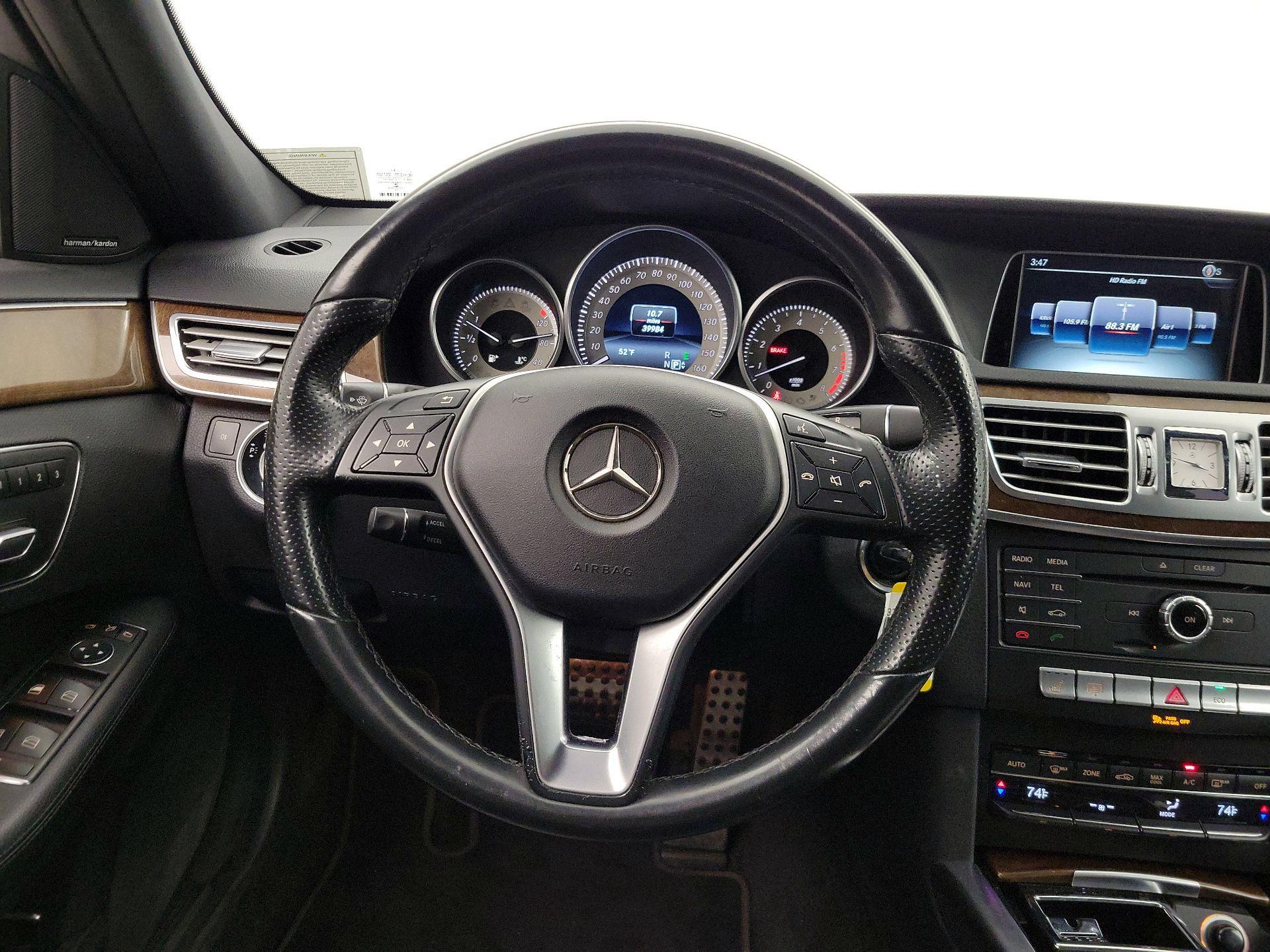 Thumbnail: 2016 Mercedes-Benz E-Class - 10