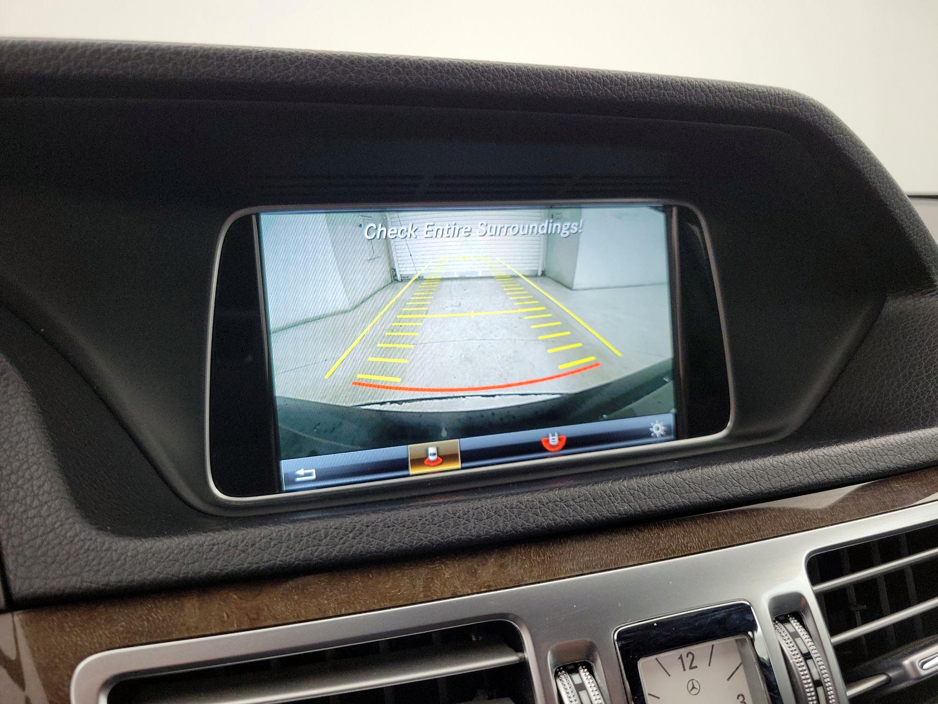 Thumbnail: 2016 Mercedes-Benz E-Class - 14