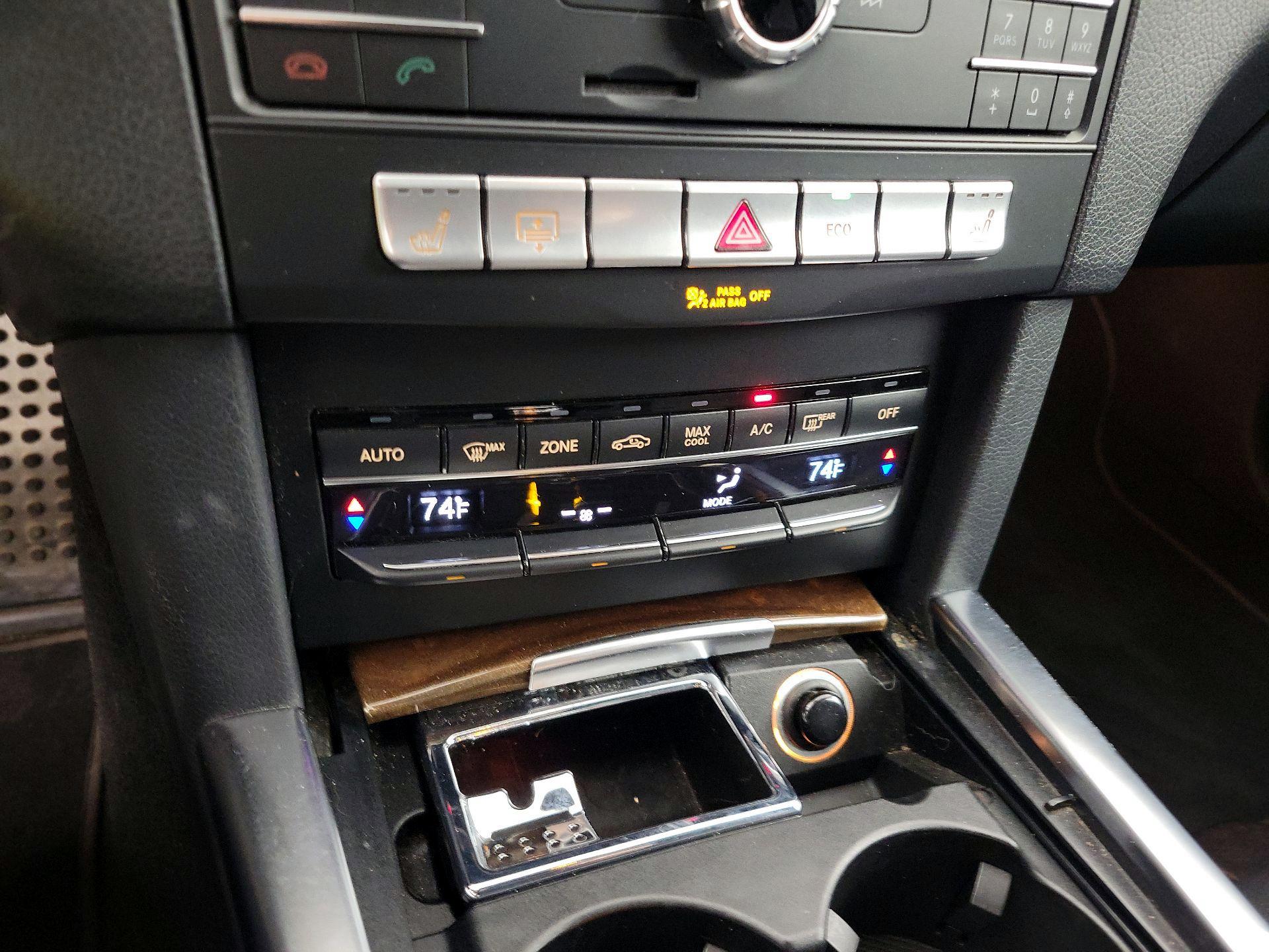 Thumbnail: 2016 Mercedes-Benz E-Class - 16