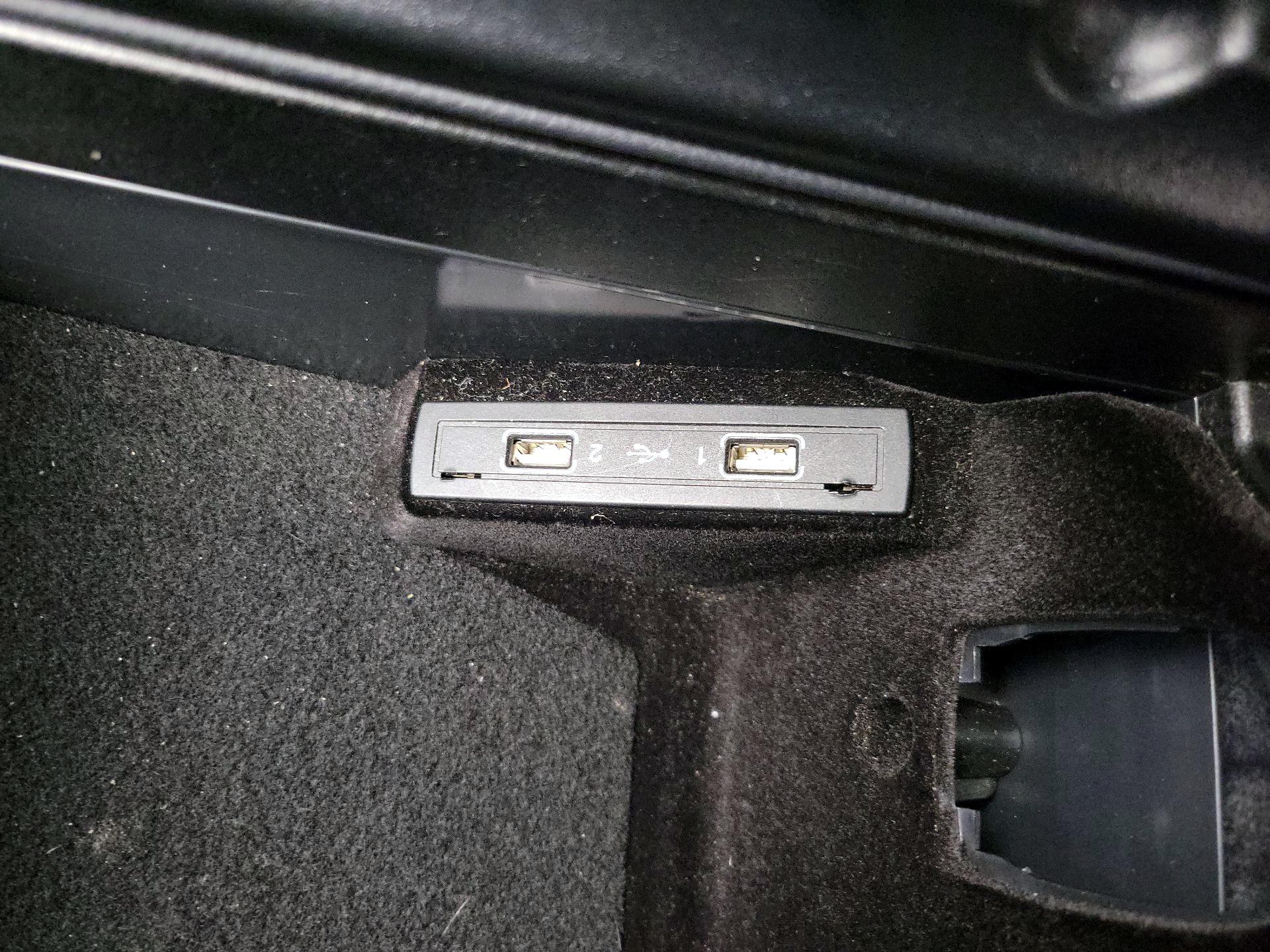 Thumbnail: 2016 Mercedes-Benz E-Class - 18