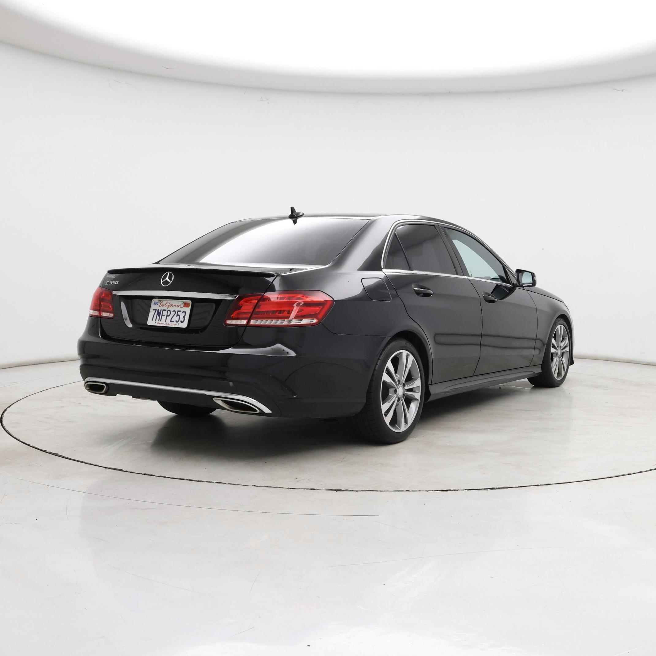 Thumbnail: 2016 Mercedes-Benz E-Class - 8