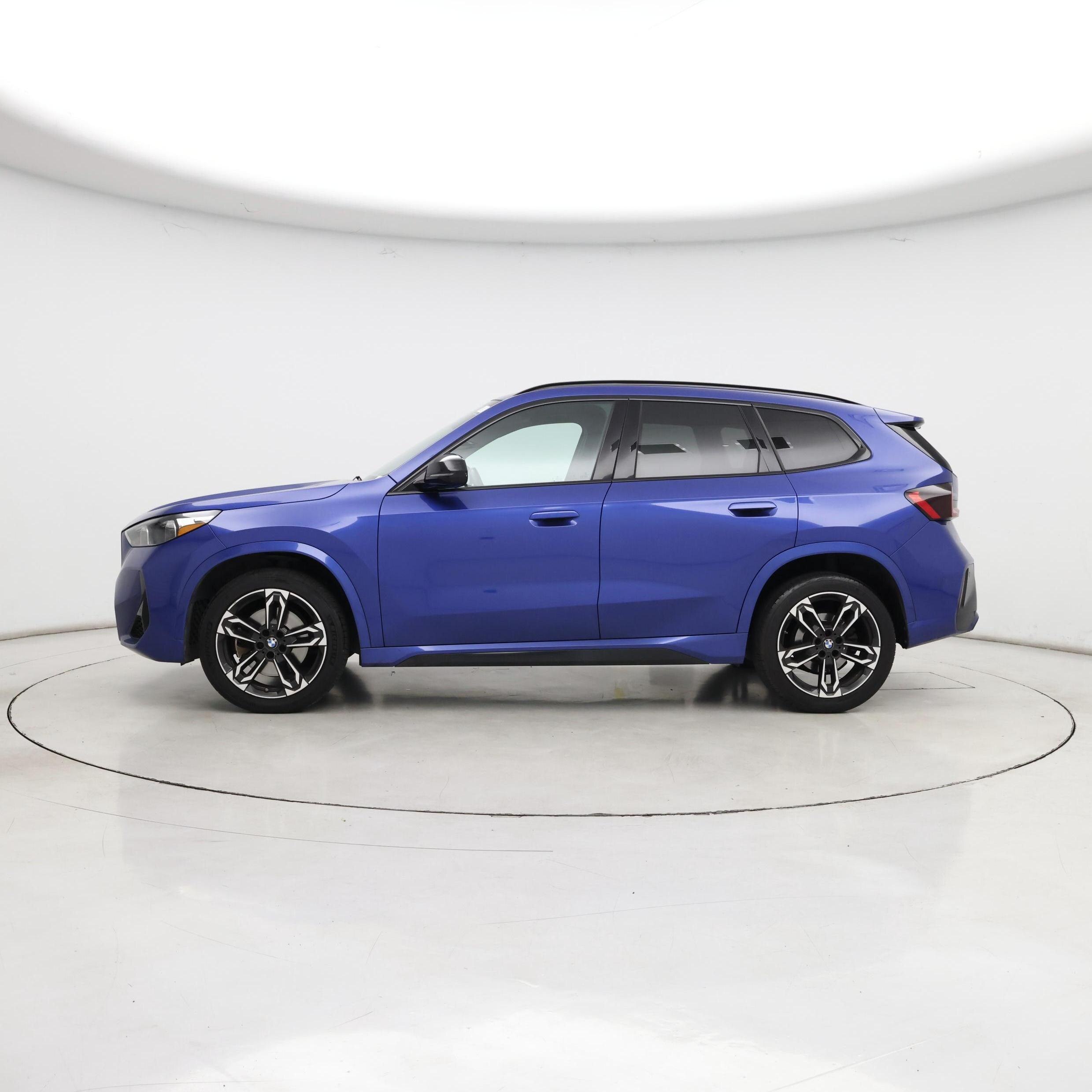 Thumbnail: 2023 BMW X1 - 3