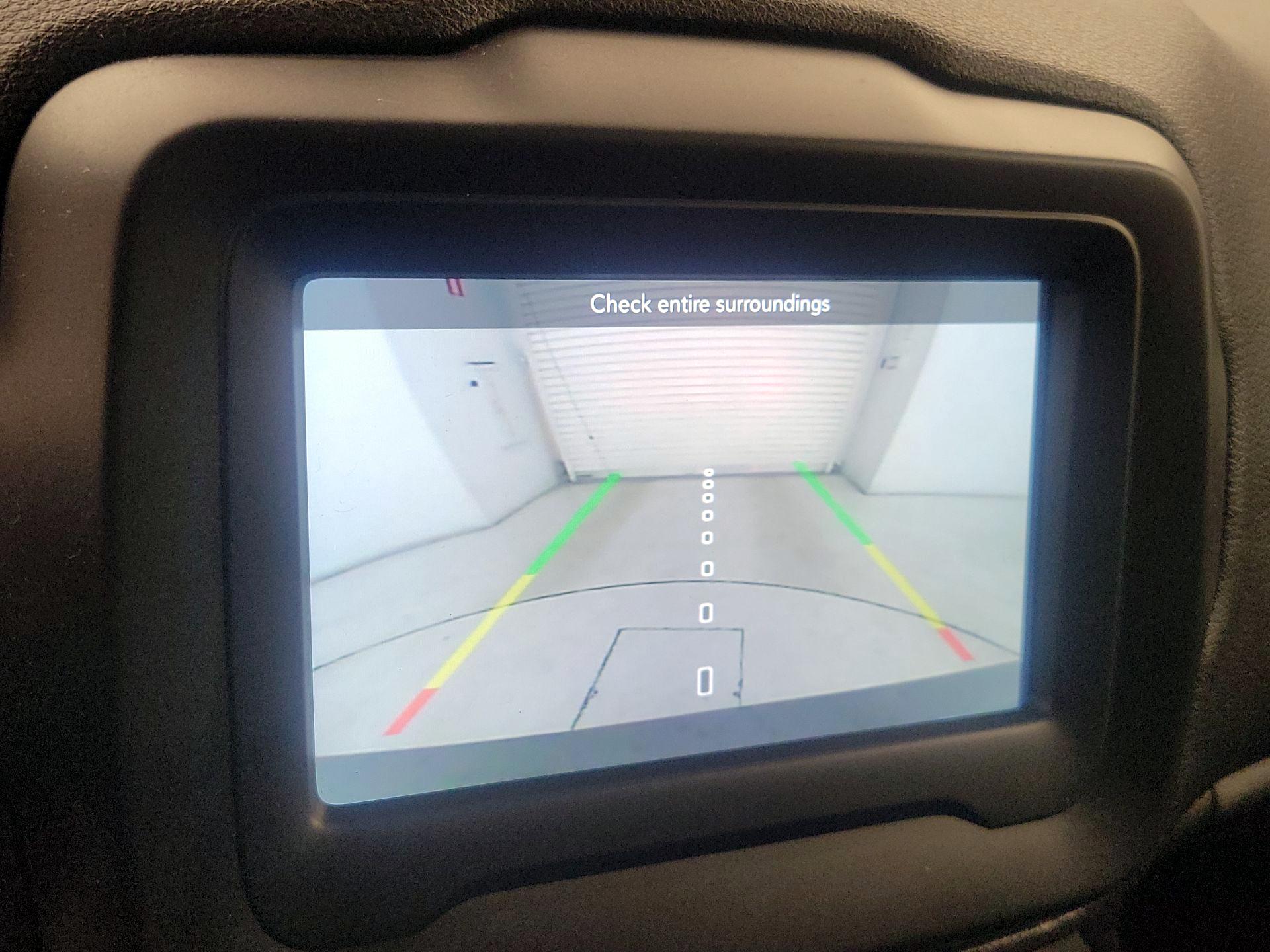 Thumbnail: 2018 Jeep Renegade - 14