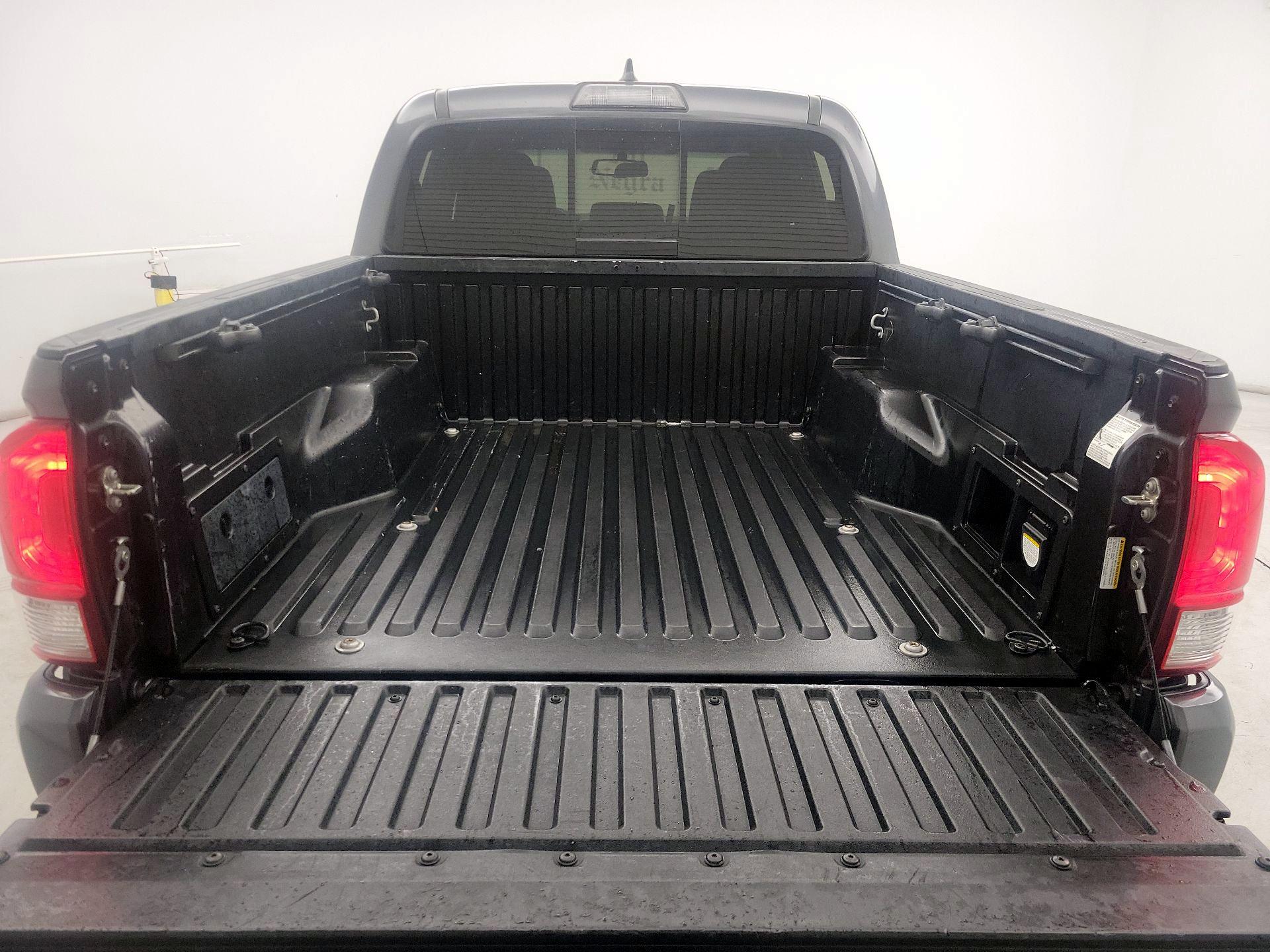 Thumbnail: 2017 Toyota Tacoma - 20