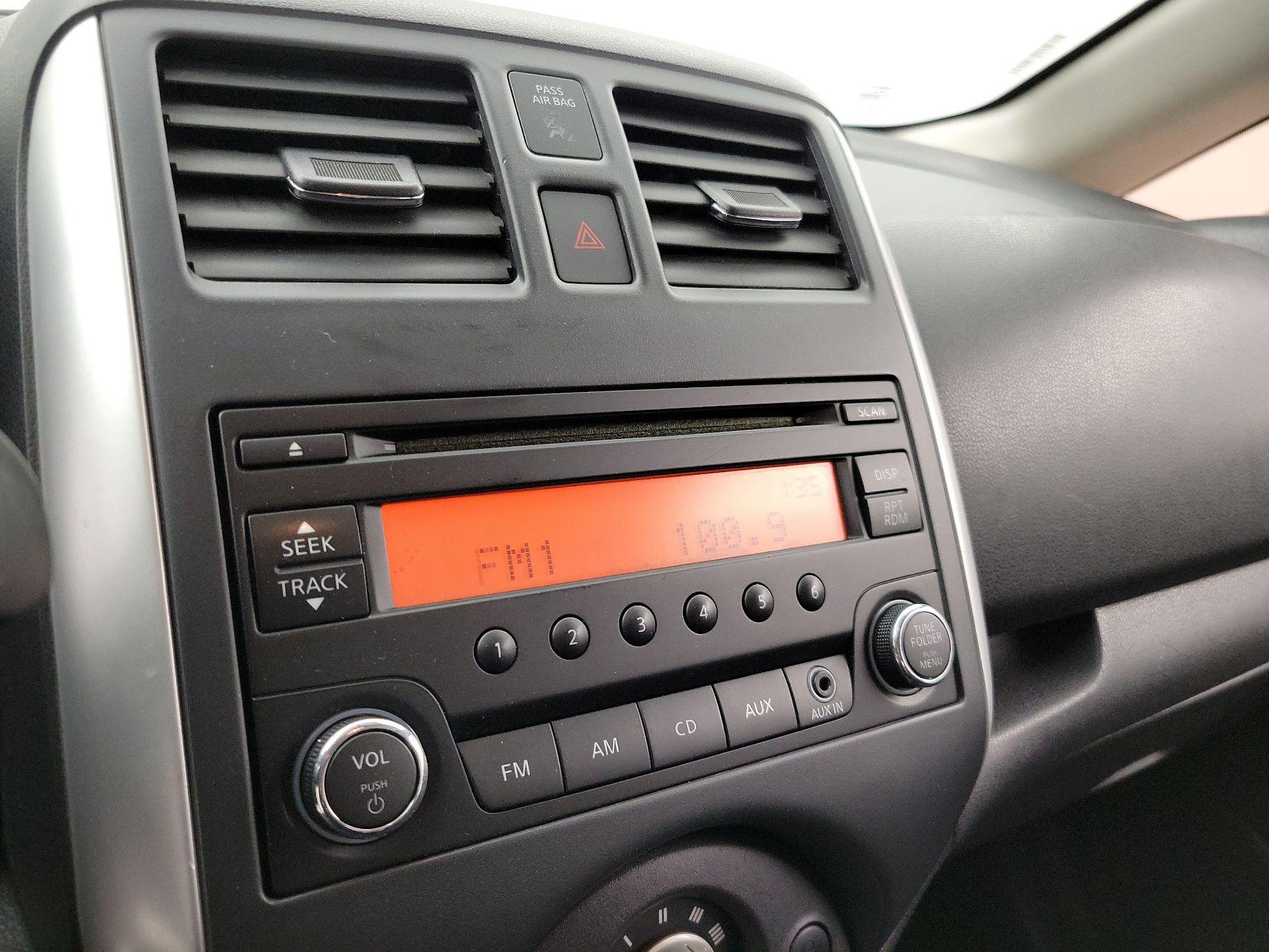 Thumbnail: 2014 Nissan Versa Note - 14