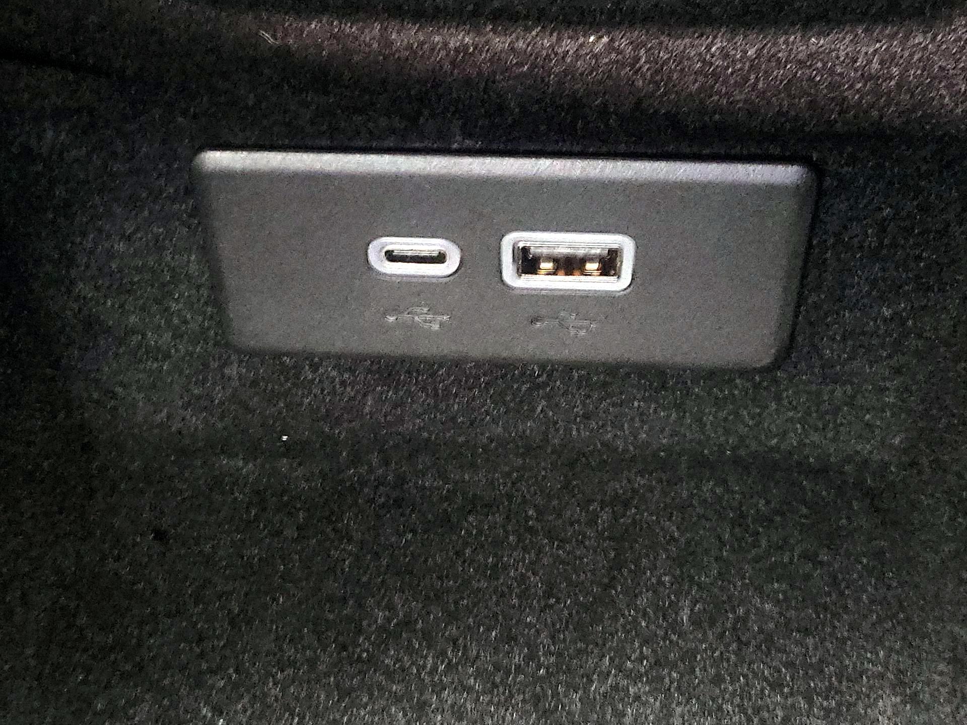 Thumbnail: 2024 Chevrolet Corvette - 18