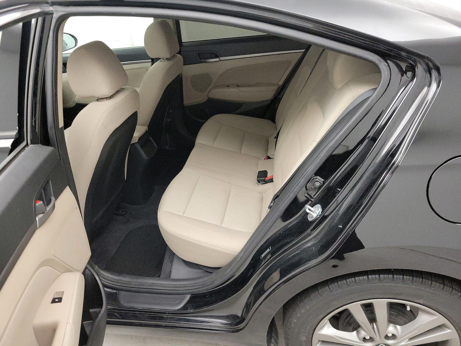 Thumbnail: 2017 Hyundai Elantra - 20