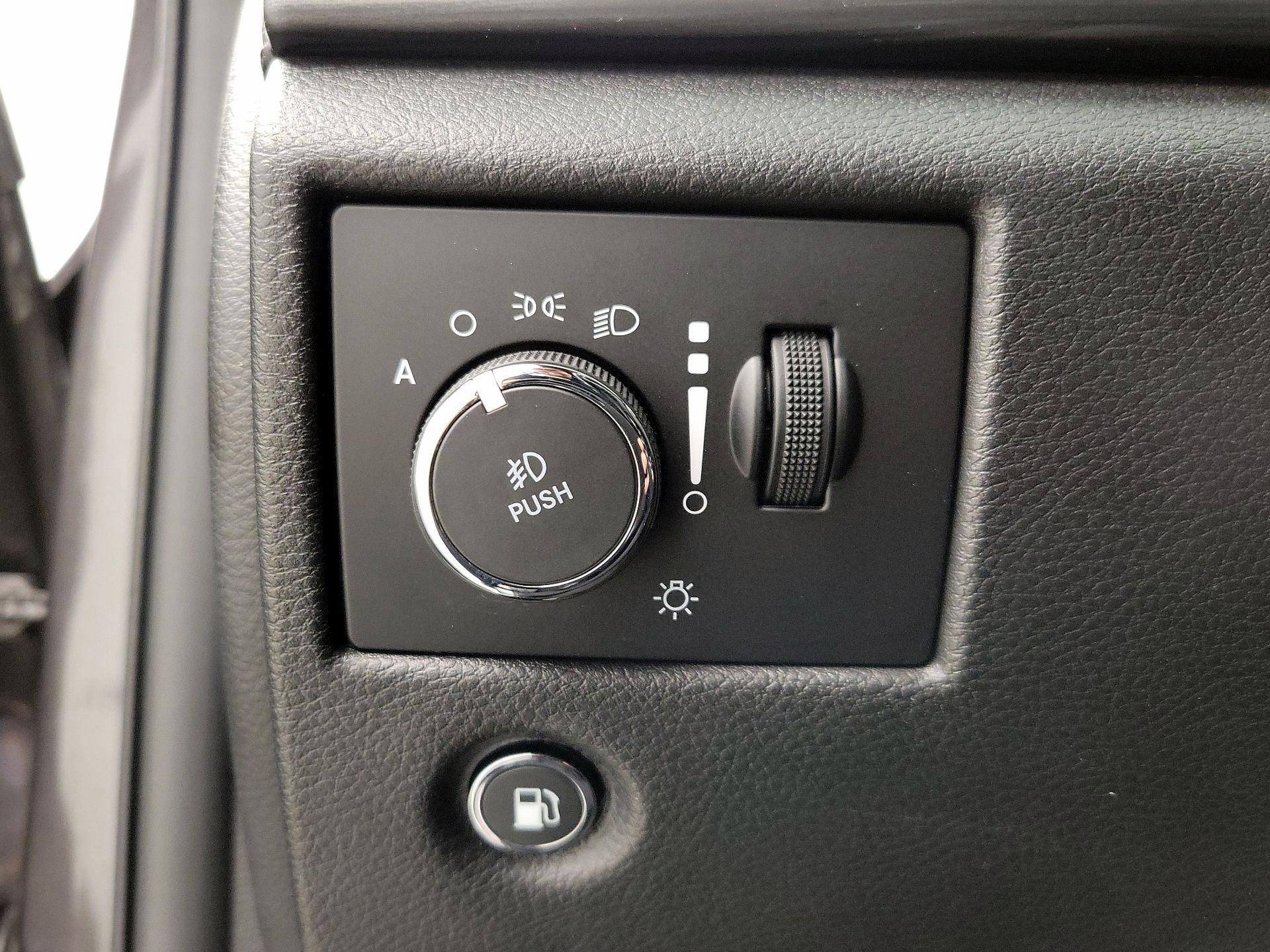 Thumbnail: 2021 Jeep Grand Cherokee - 13