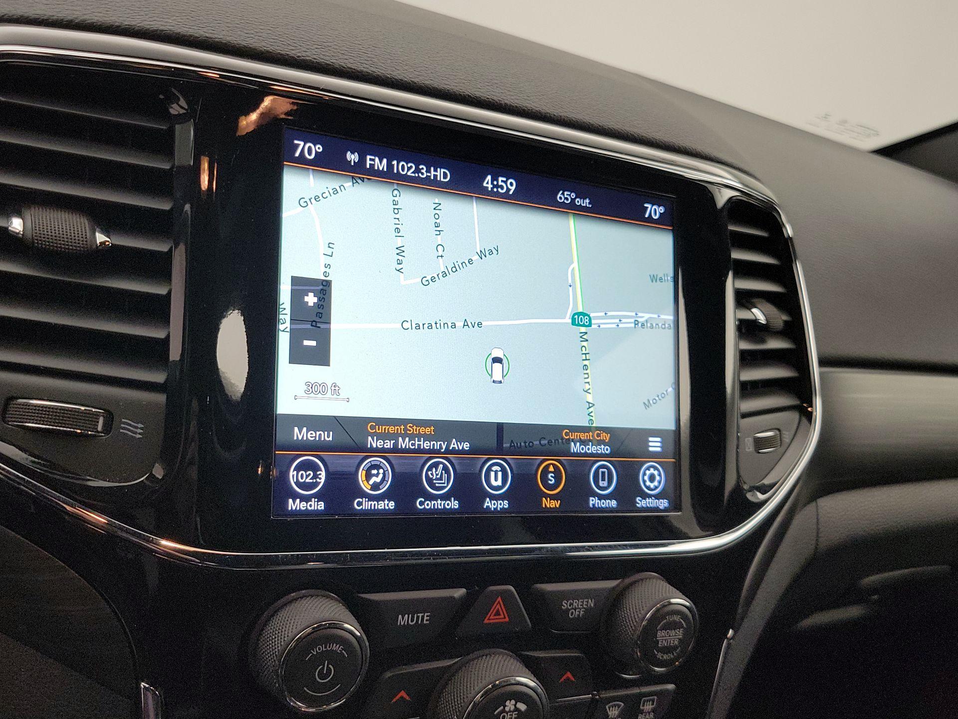 Thumbnail: 2021 Jeep Grand Cherokee - 14